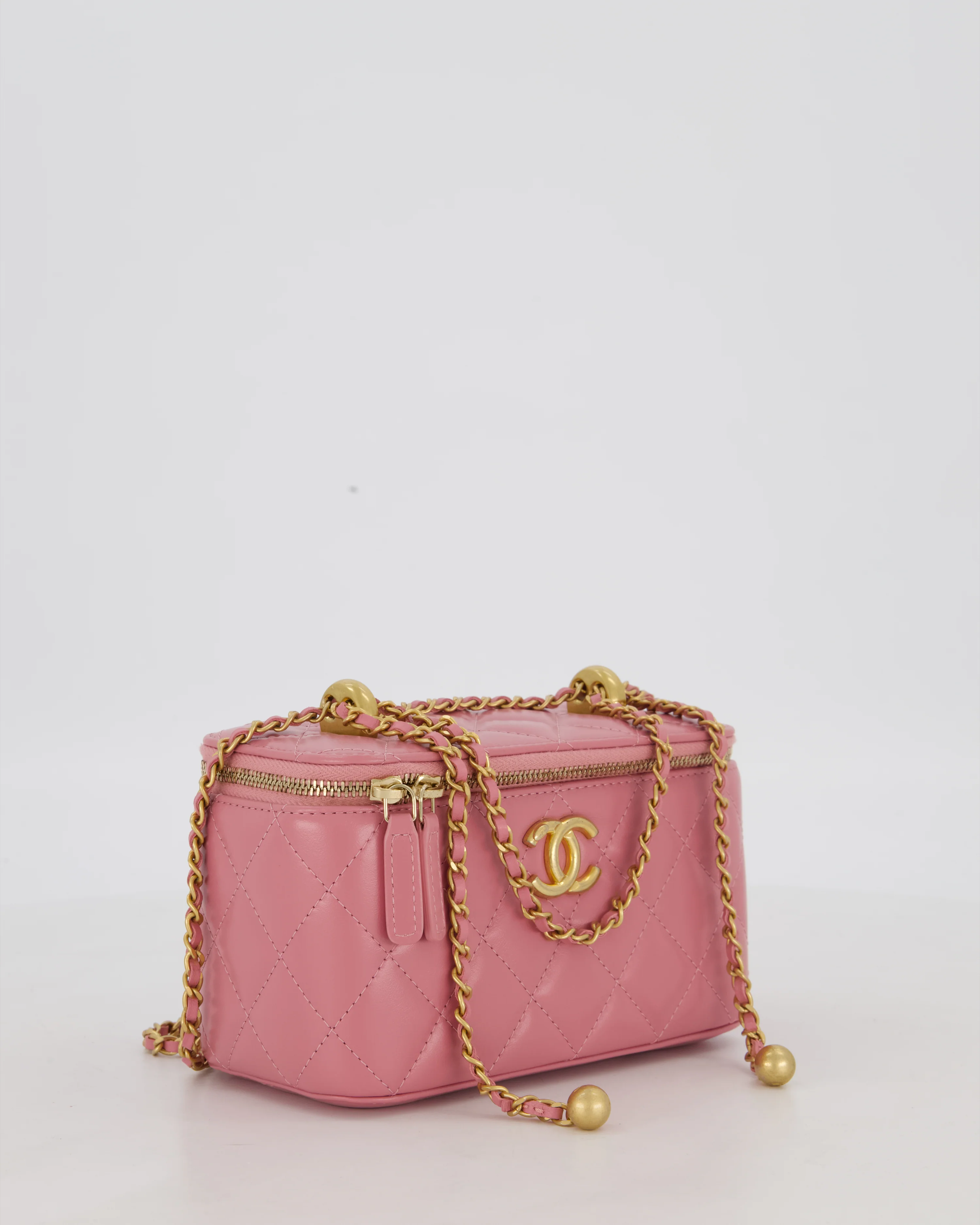 Chanel Candy Pink Vanity Case Bag in Quilted Lambskin Leather with Brushed Gold Hardware - Image 4