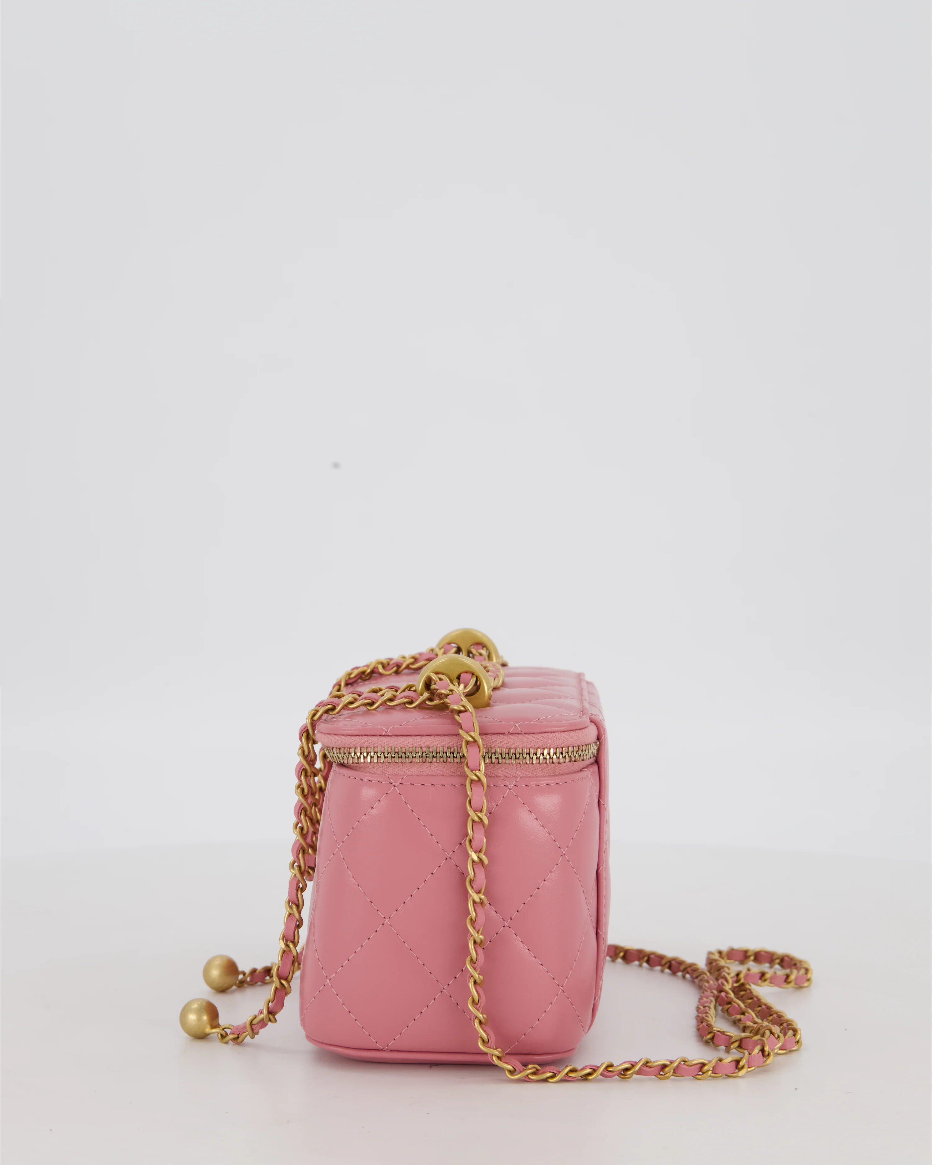 Chanel Candy Pink Vanity Case Bag in Quilted Lambskin Leather with Brushed Gold Hardware - Image 5