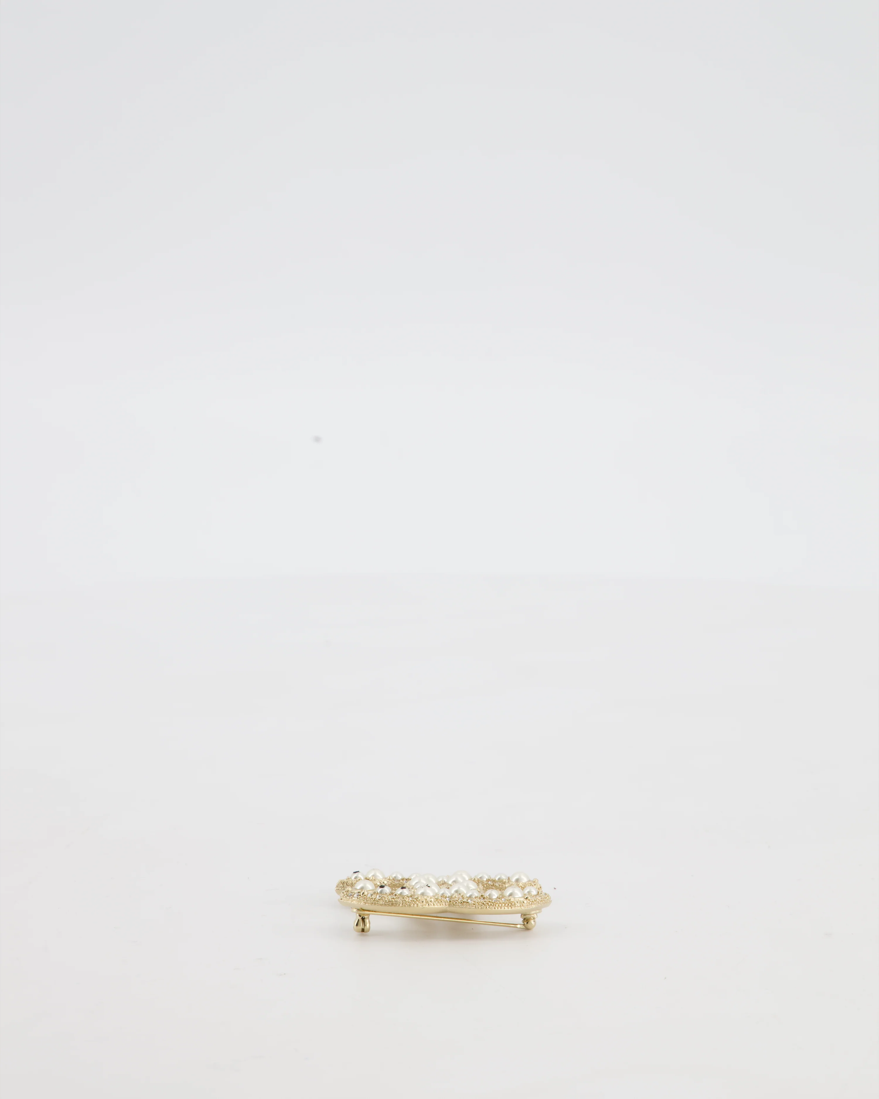 Chanel Champagne Gold CC Brooch with Embellished Pearls Detail - Image 7