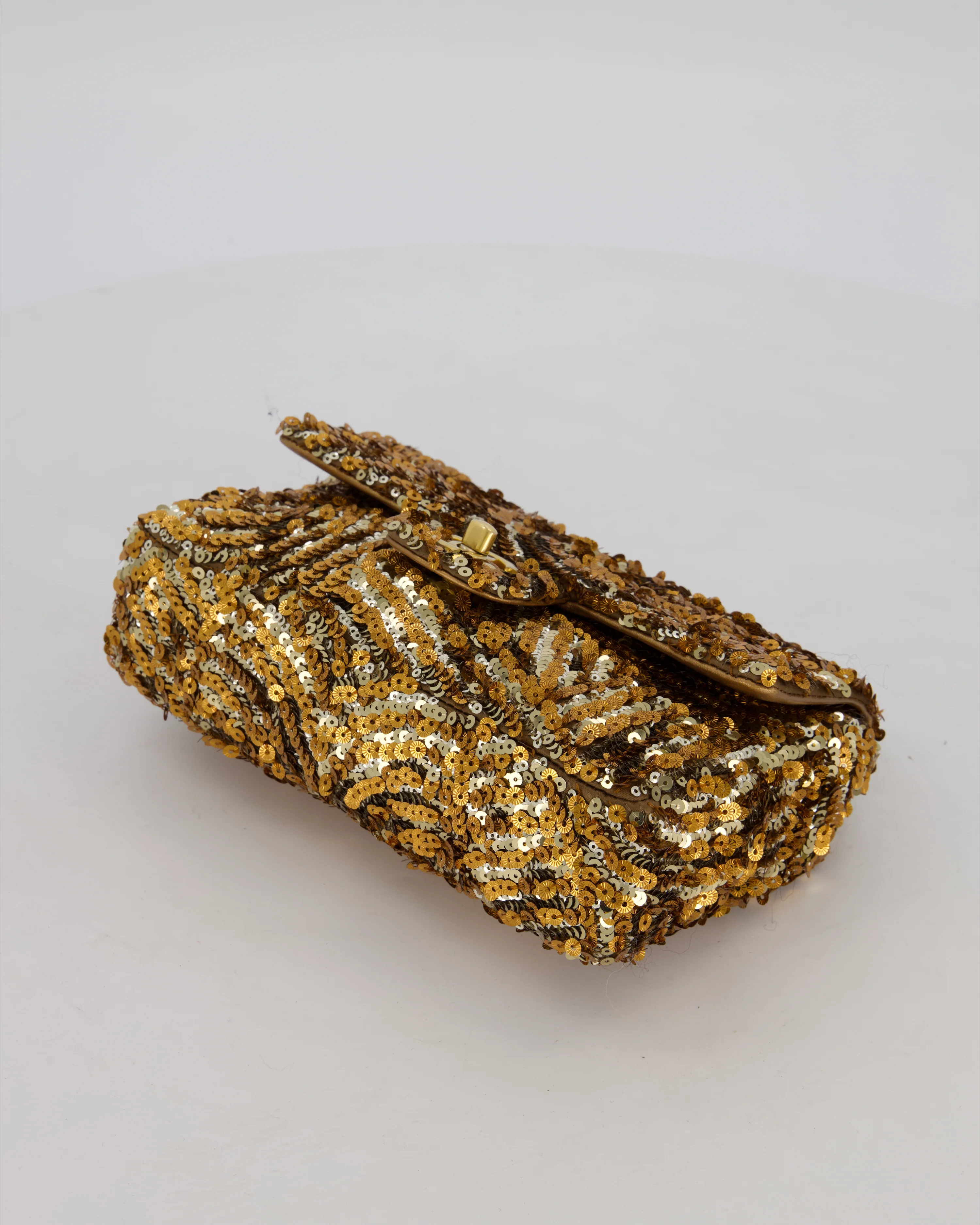 Chanel Classic Single Flap Bag in Metallic Gold and Silver Sequin with Gold Hardware - Image 17