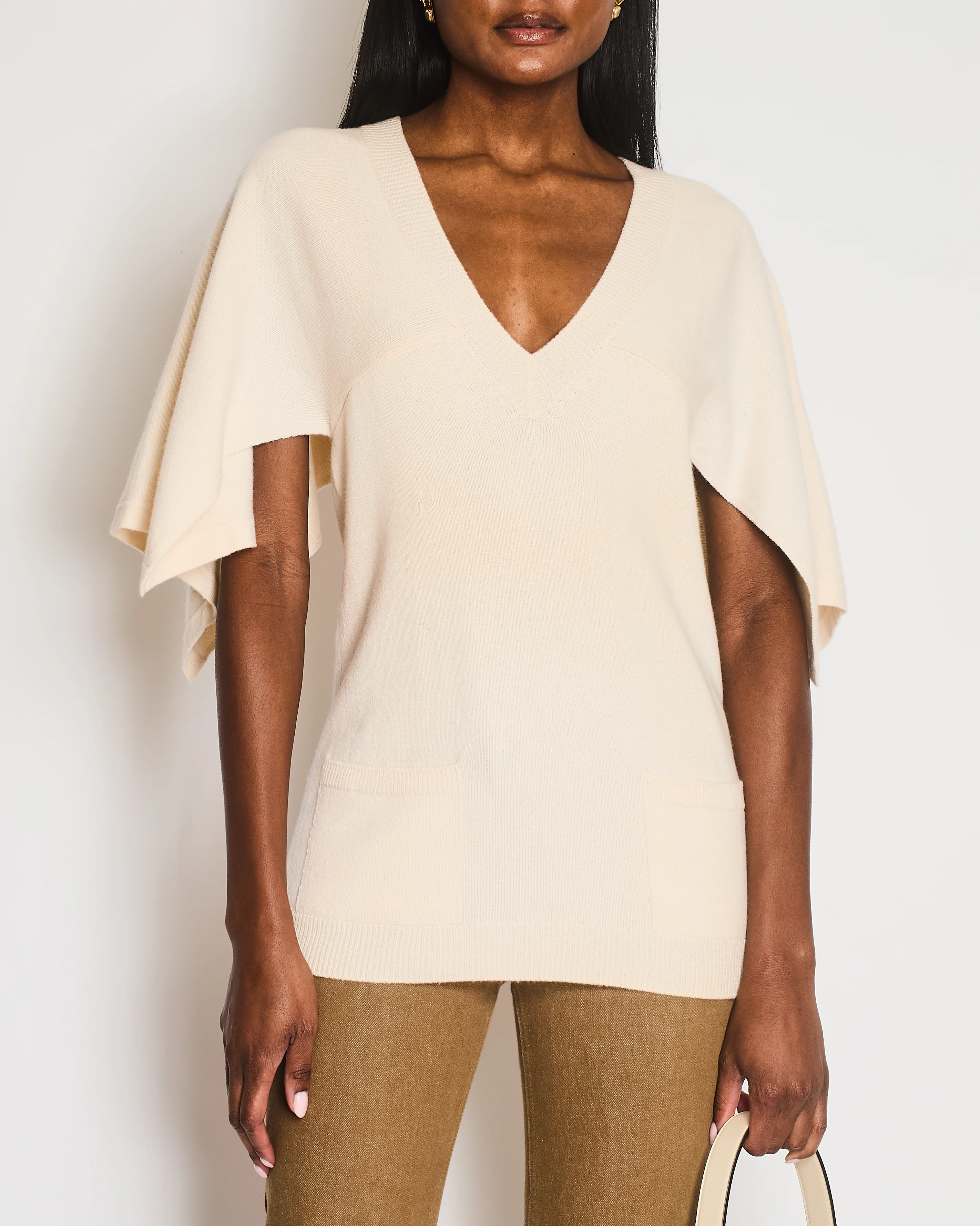Chanel Cream Cashmere Short-Sleeved V-Neck Jumper with Front Pockets and Back Crystal CC Logo Detail Size FR 34 (UK 6) - Image 2