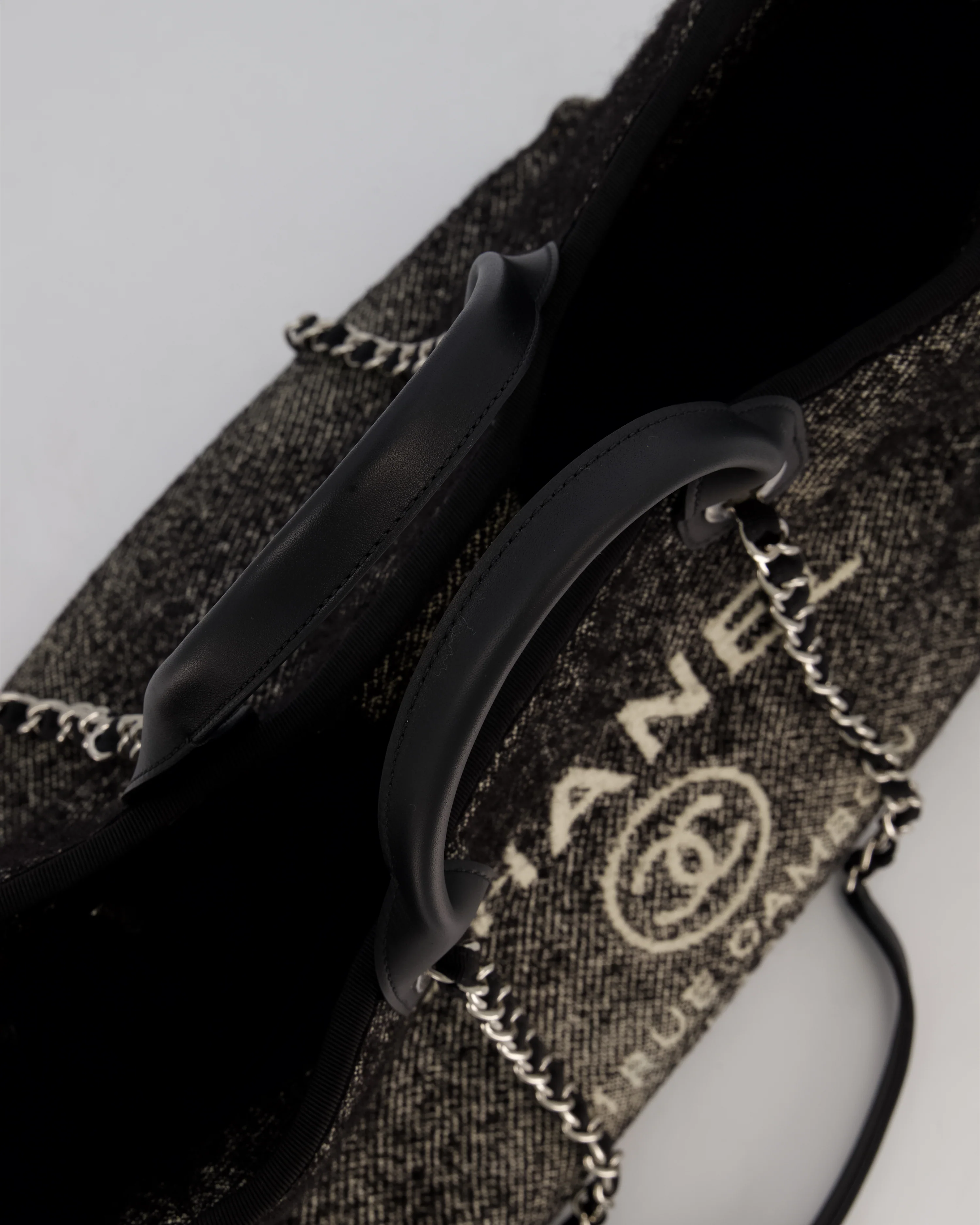 Chanel Large Deauville Tote Bag in Black & White Wool Canvas with Silver Hardware - Image 14
