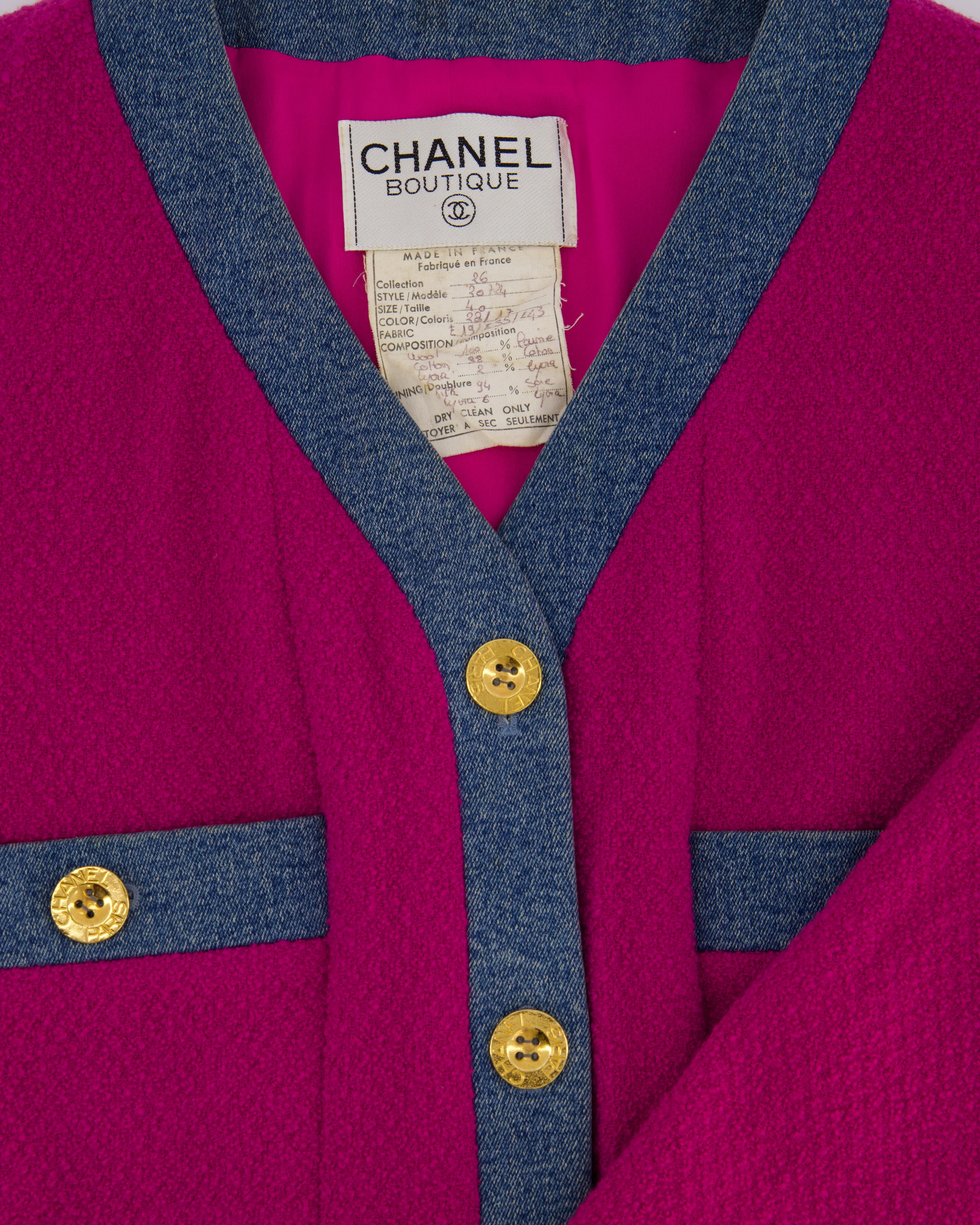 Chanel Fuchsia Pink Tweed Longline Blazer and Mini Skirt Set with Denim Trim & Gold Logo Button Detail Size FR 40 (UK 12) - Image 11