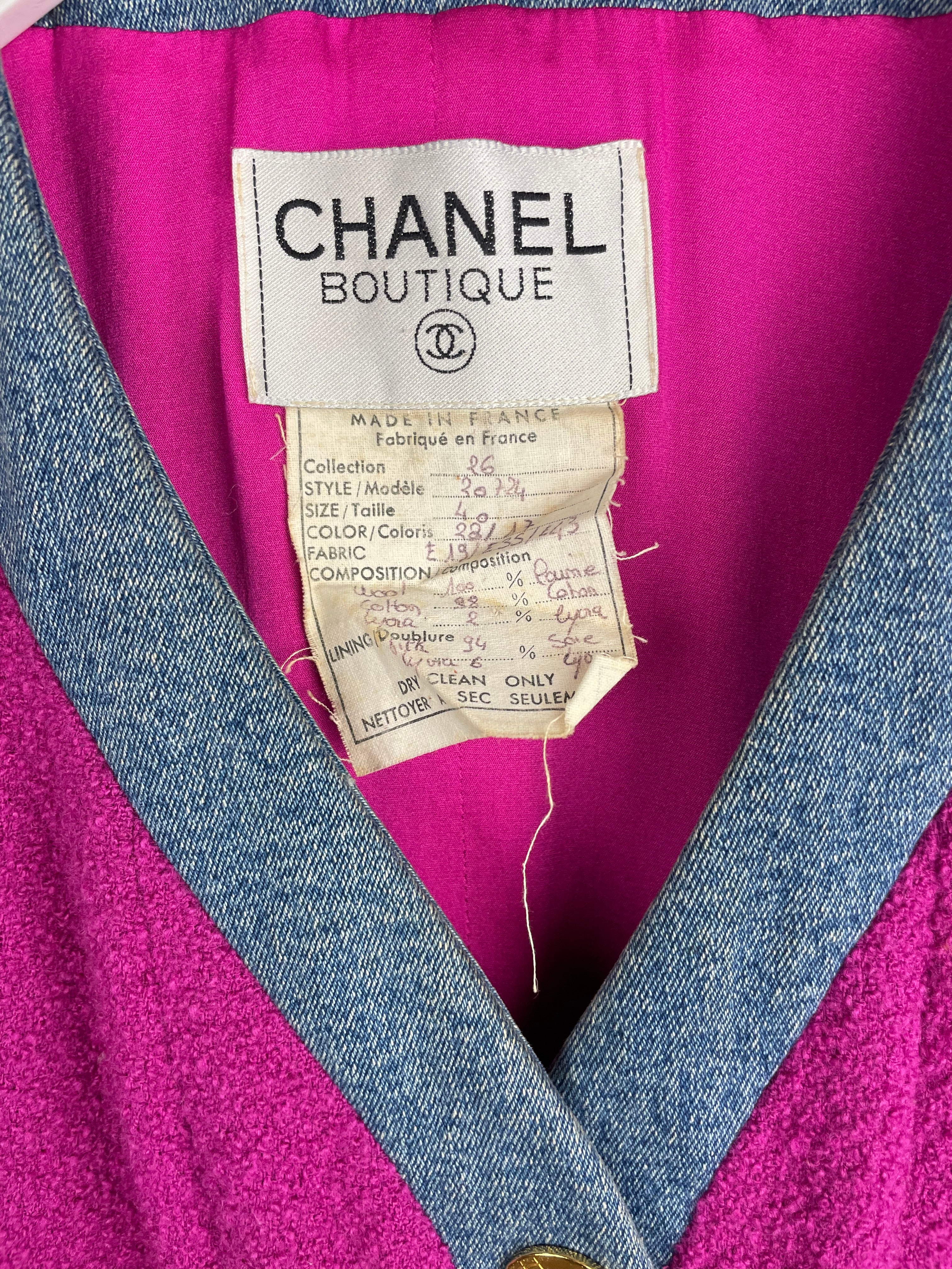 Chanel Fuchsia Pink Tweed Longline Blazer and Mini Skirt Set with Denim Trim & Gold Logo Button Detail Size FR 40 (UK 12) - Image 17