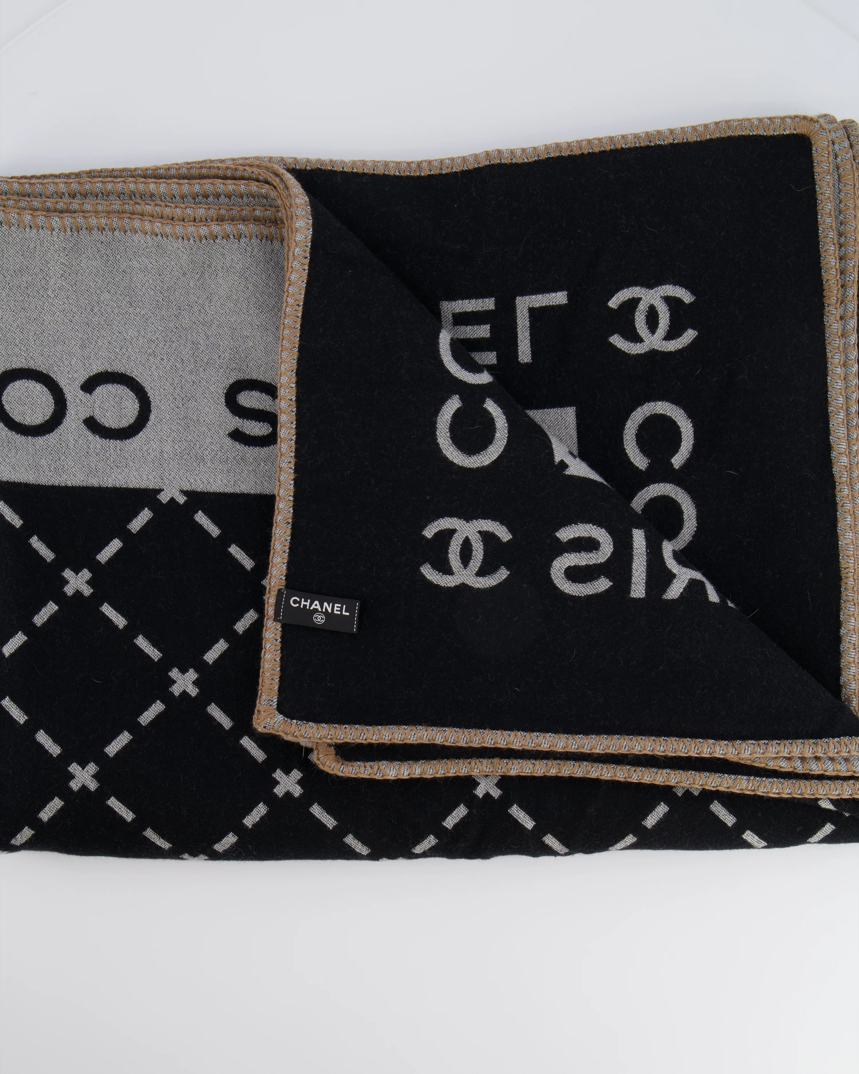 Chanel Grey and Black Wool Blanket, with Pouch and Eye Mask Set with CC Logo Prints - Image 7