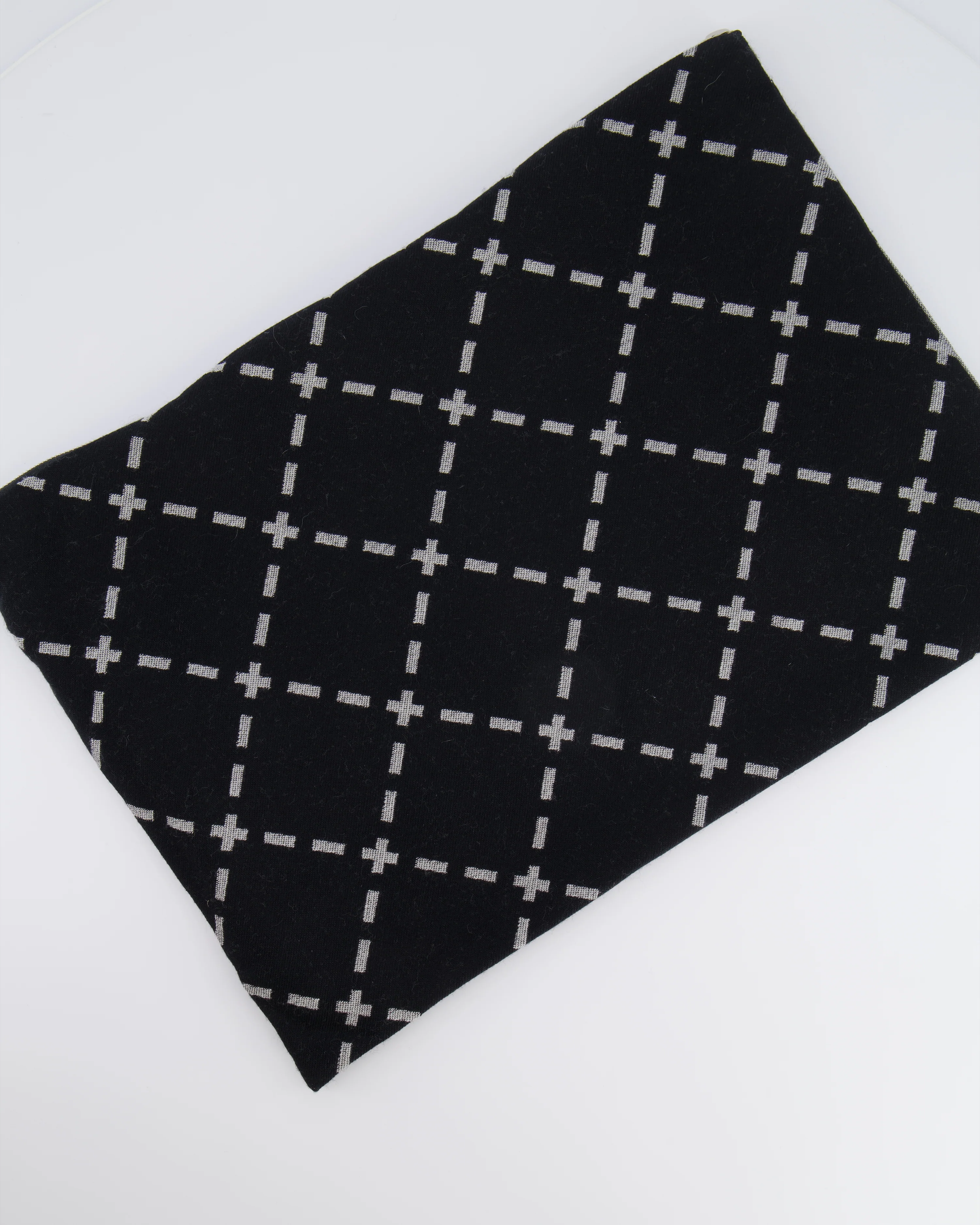 Chanel Grey and Black Wool Blanket, with Pouch and Eye Mask Set with CC Logo Prints - Image 9