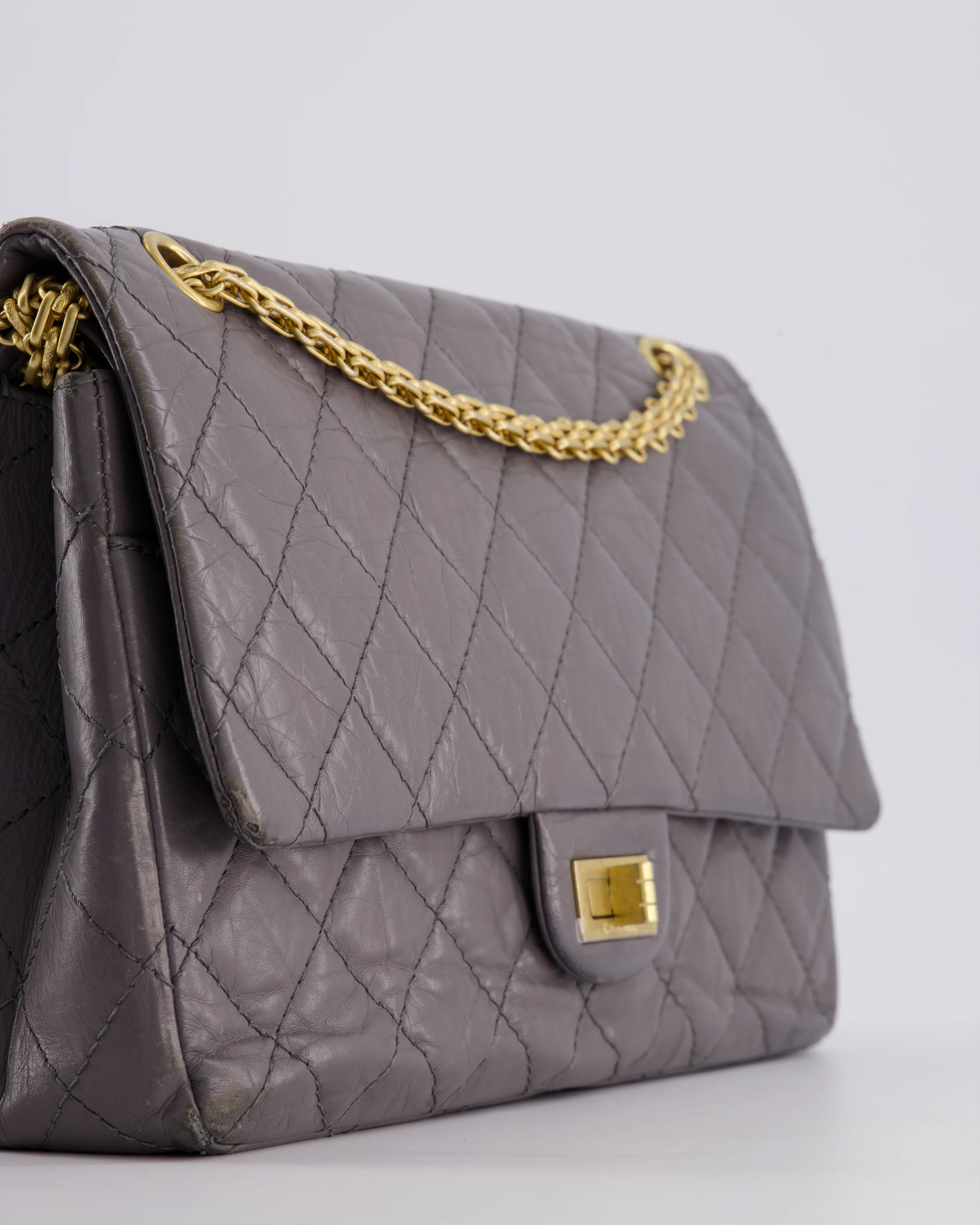 Chanel Grey Medium Reissue 2.55 Double Flap Bag in Quilted Crumpled Calfskin with Aged Gold Hardware - Image 7