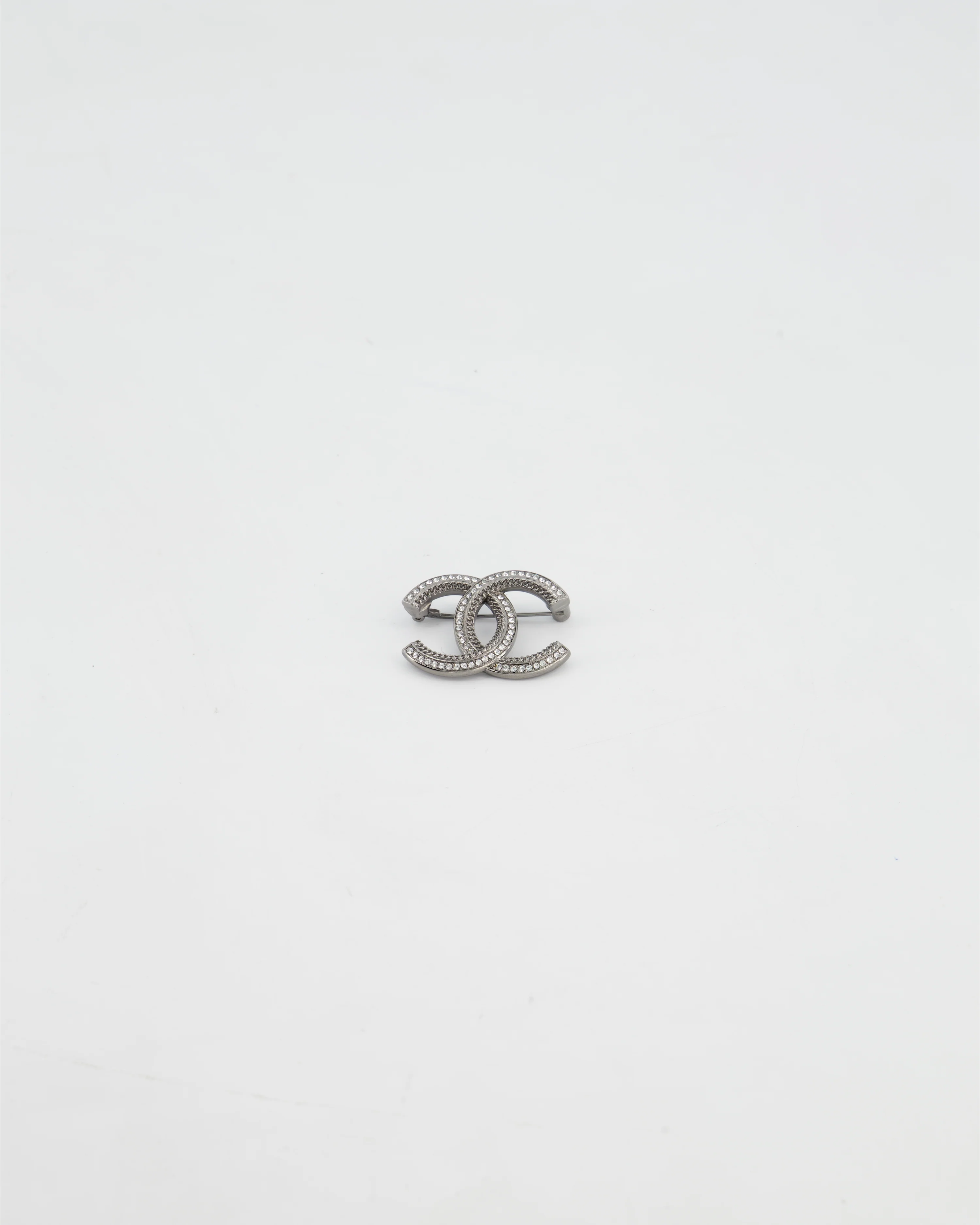 Chanel Gunmetal Silver CC Logo Brooch with Crystal Detail - Image 4
