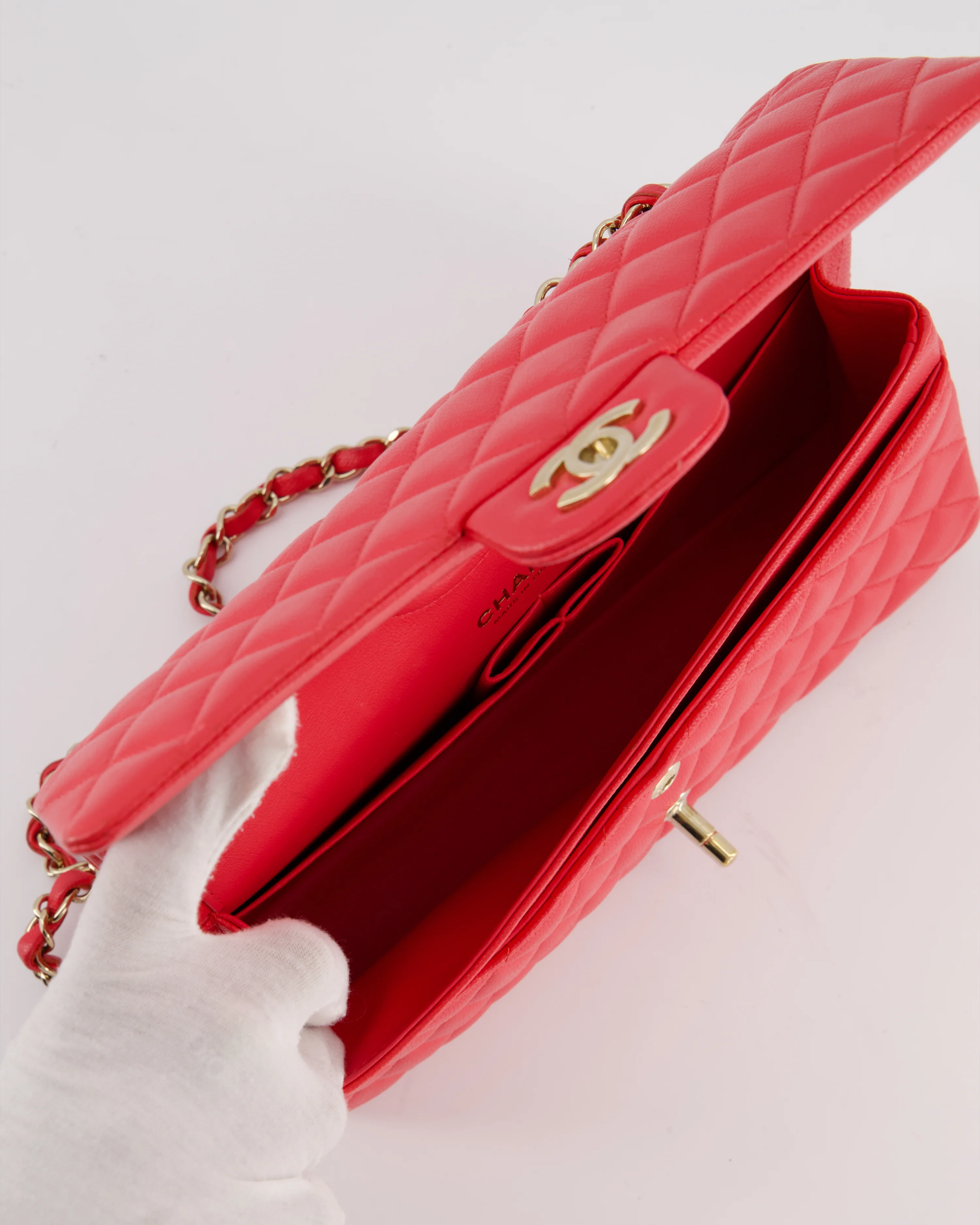 Chanel Iridescent Coral Red Classic Medium Double Flap Bag in Caviar Leather with Champagne Gold Hardware - Image 17