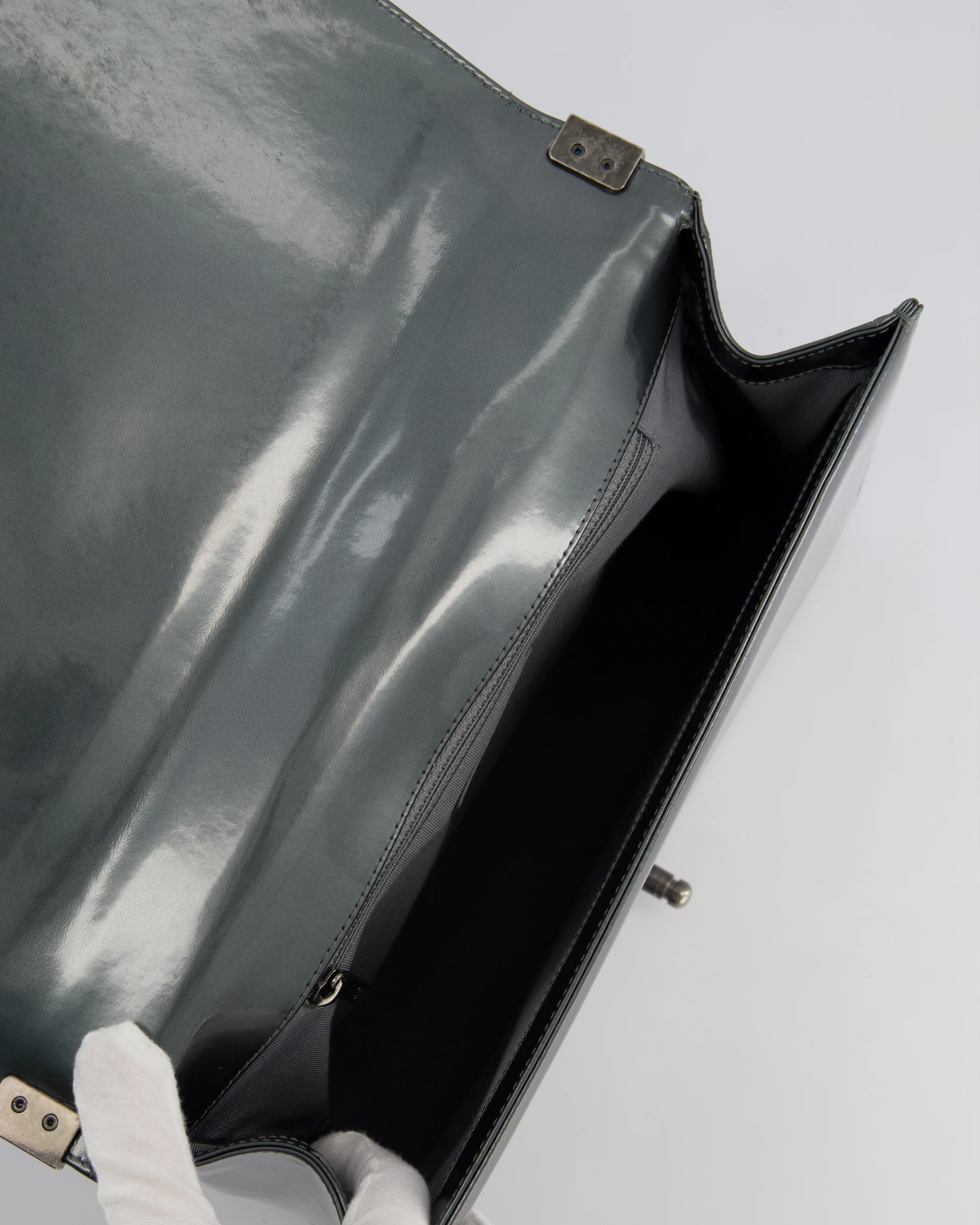 Chanel Large Dark Grey Boy Bag in Patent Leather with Ruthenium Hardware - Image 15