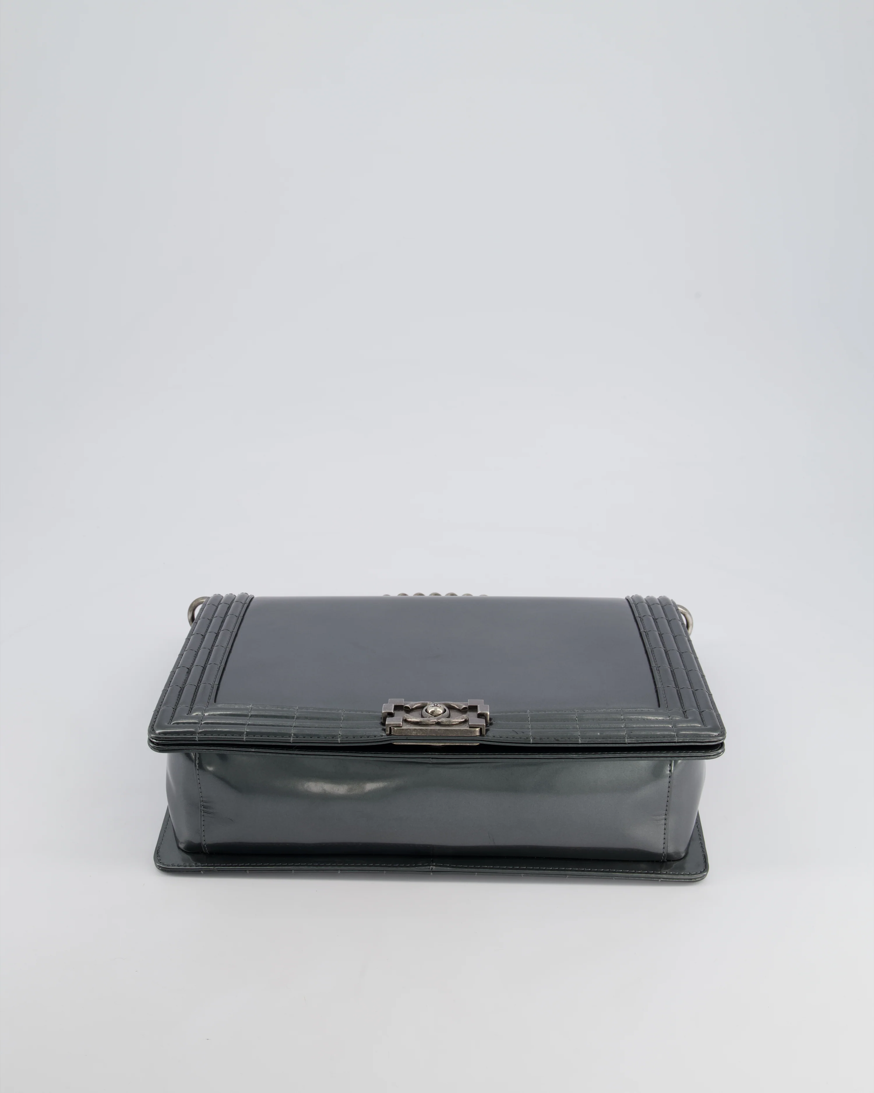 Chanel Large Dark Grey Boy Bag in Patent Leather with Ruthenium Hardware - Image 17