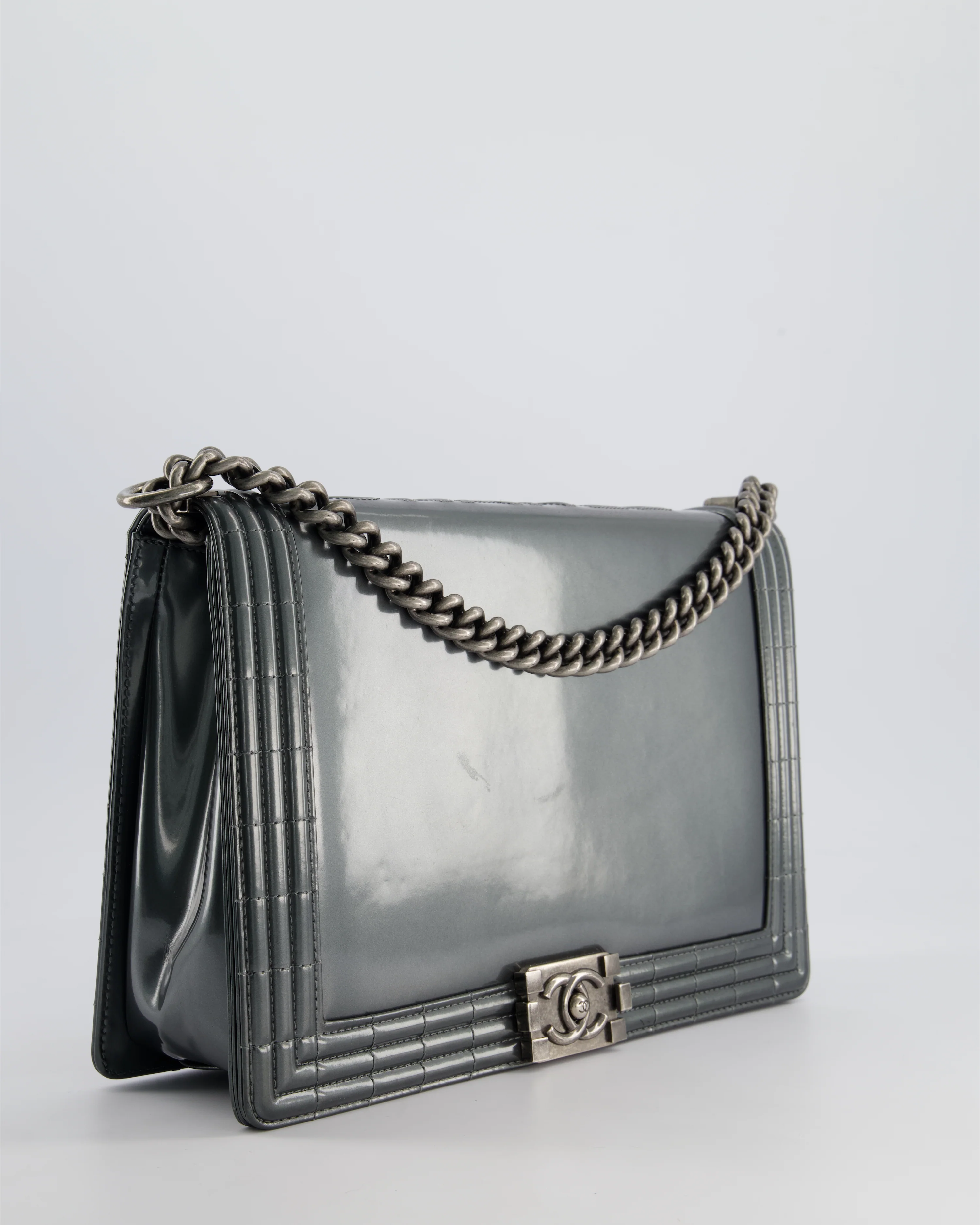 Chanel Large Dark Grey Boy Bag in Patent Leather with Ruthenium Hardware - Image 2