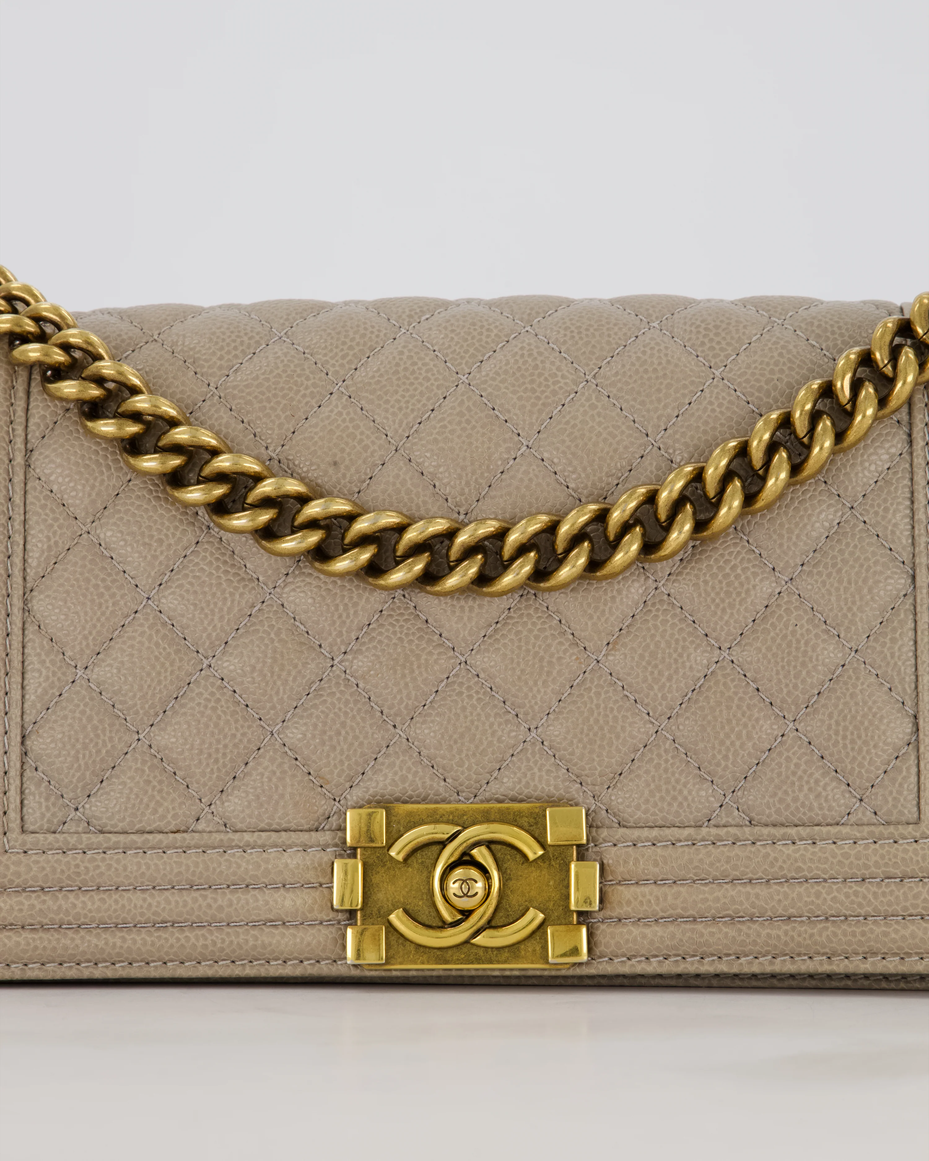 Chanel Light Taupe Grey Medium Boy Bag in Caviar Leather with Antique Gold Hardware - Image 15