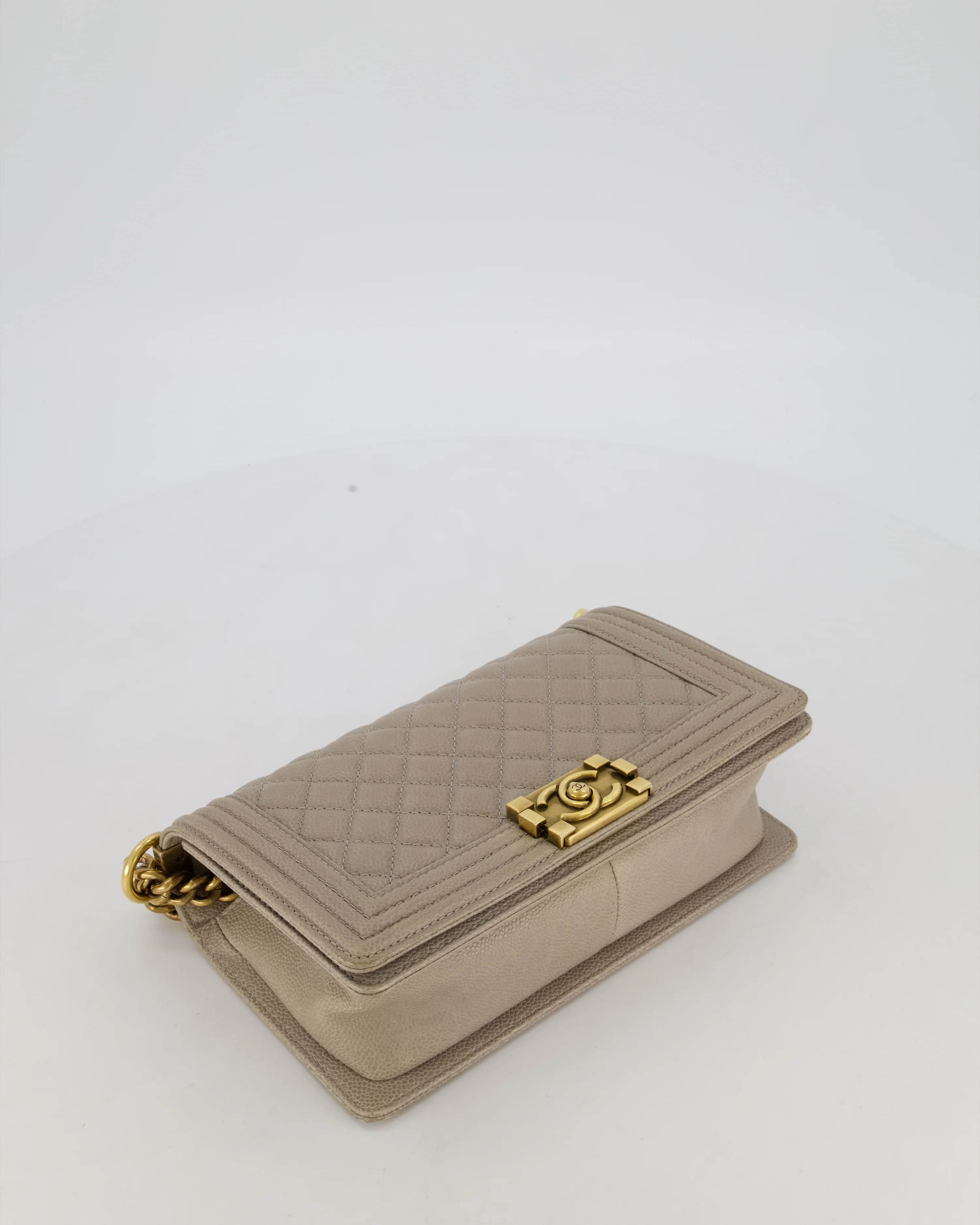 Chanel Light Taupe Grey Medium Boy Bag in Caviar Leather with Antique Gold Hardware - Image 18