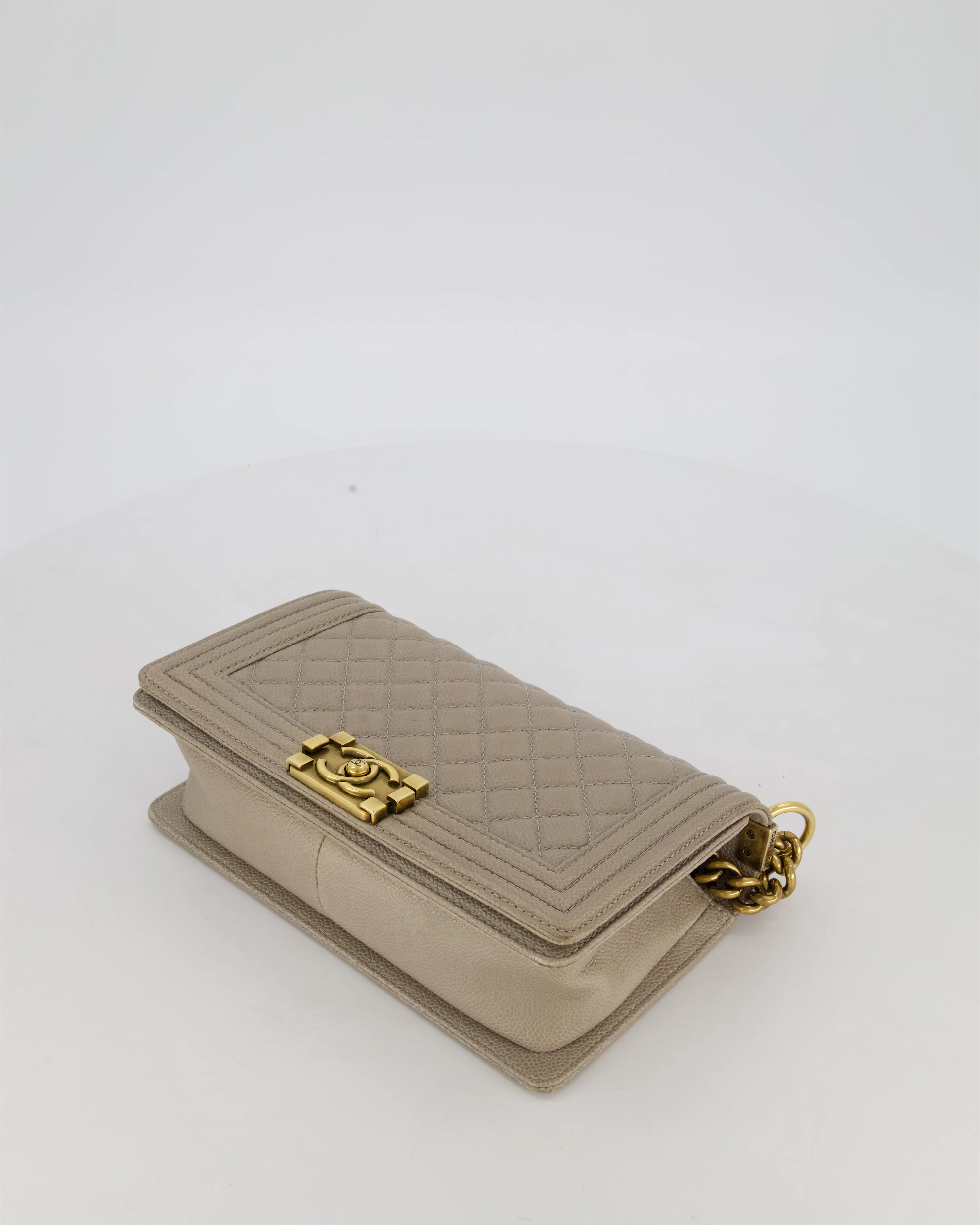 Chanel Light Taupe Grey Medium Boy Bag in Caviar Leather with Antique Gold Hardware - Image 20