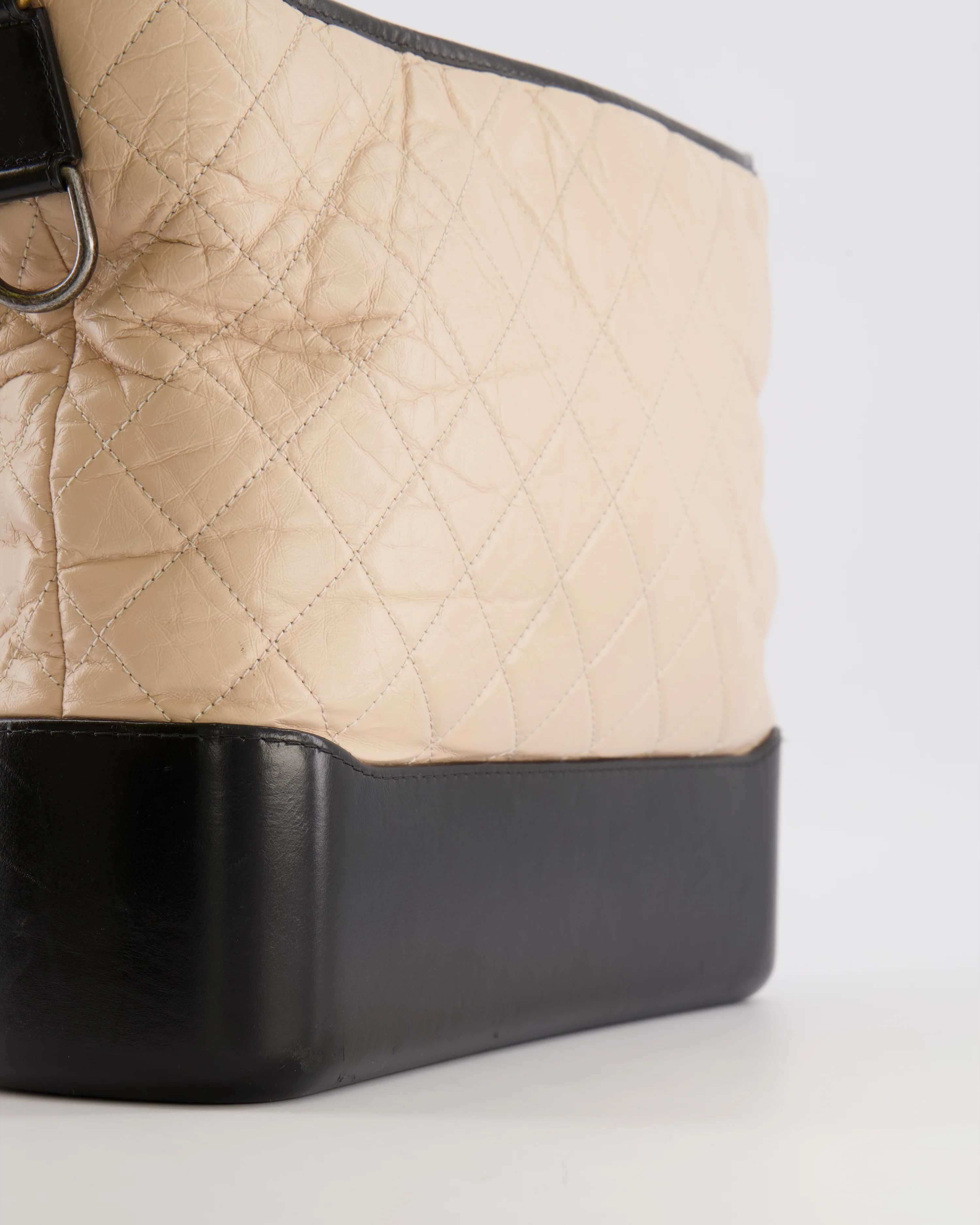Chanel Large Gabrielle Bag in Beige and Black Crumpled Calfskin Leather with Mixed Hardware - Image 11