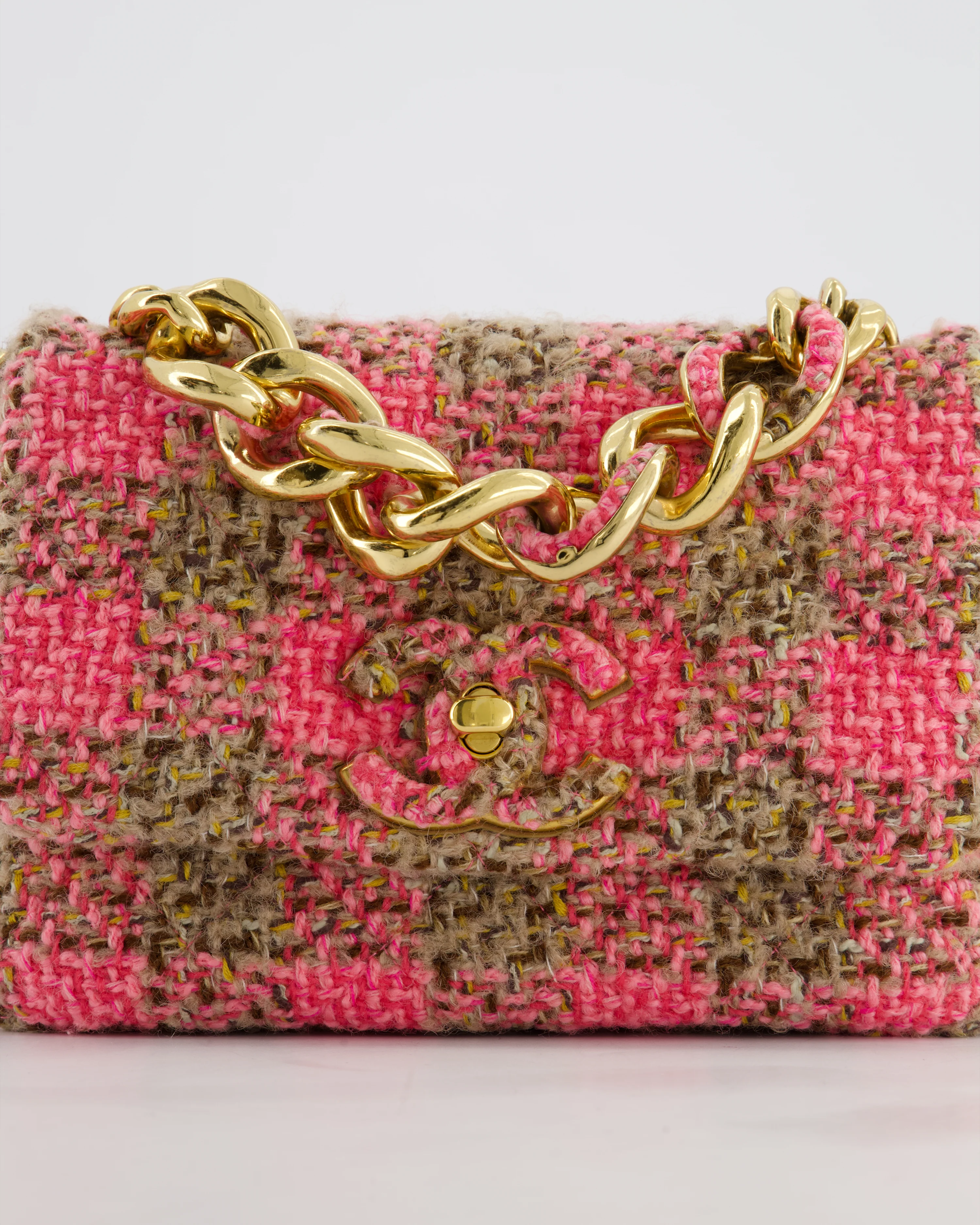 Chanel Mini 19 Flap Bag in Pink, Beige Check Tweed with Gold Hardware and Chunky Gold Chain Handle - Image 4