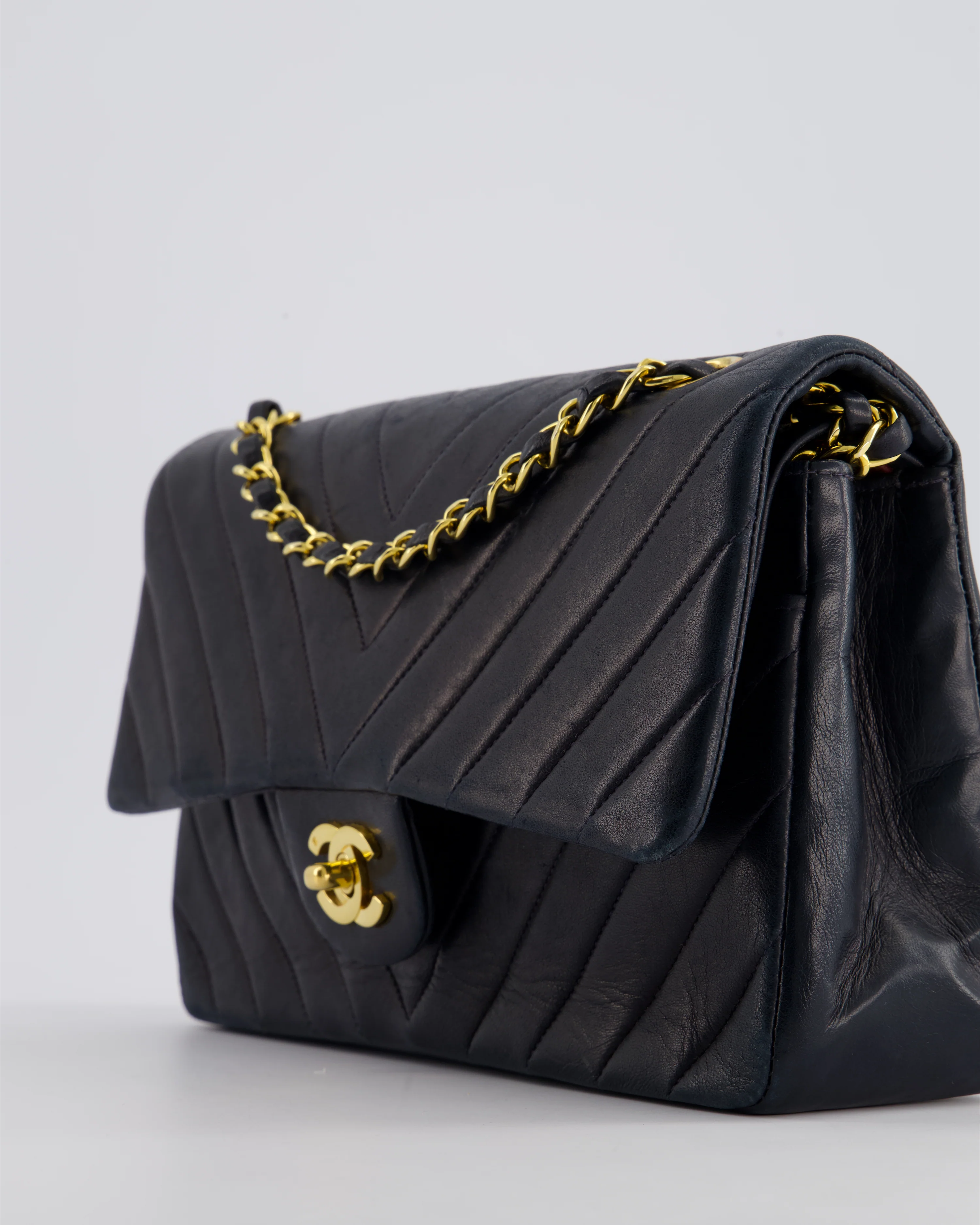 Chanel Navy Vintage Classic Medium Chevron Double Flap Bag in Lambskin Leather with 24K Gold Hardware - Image 14