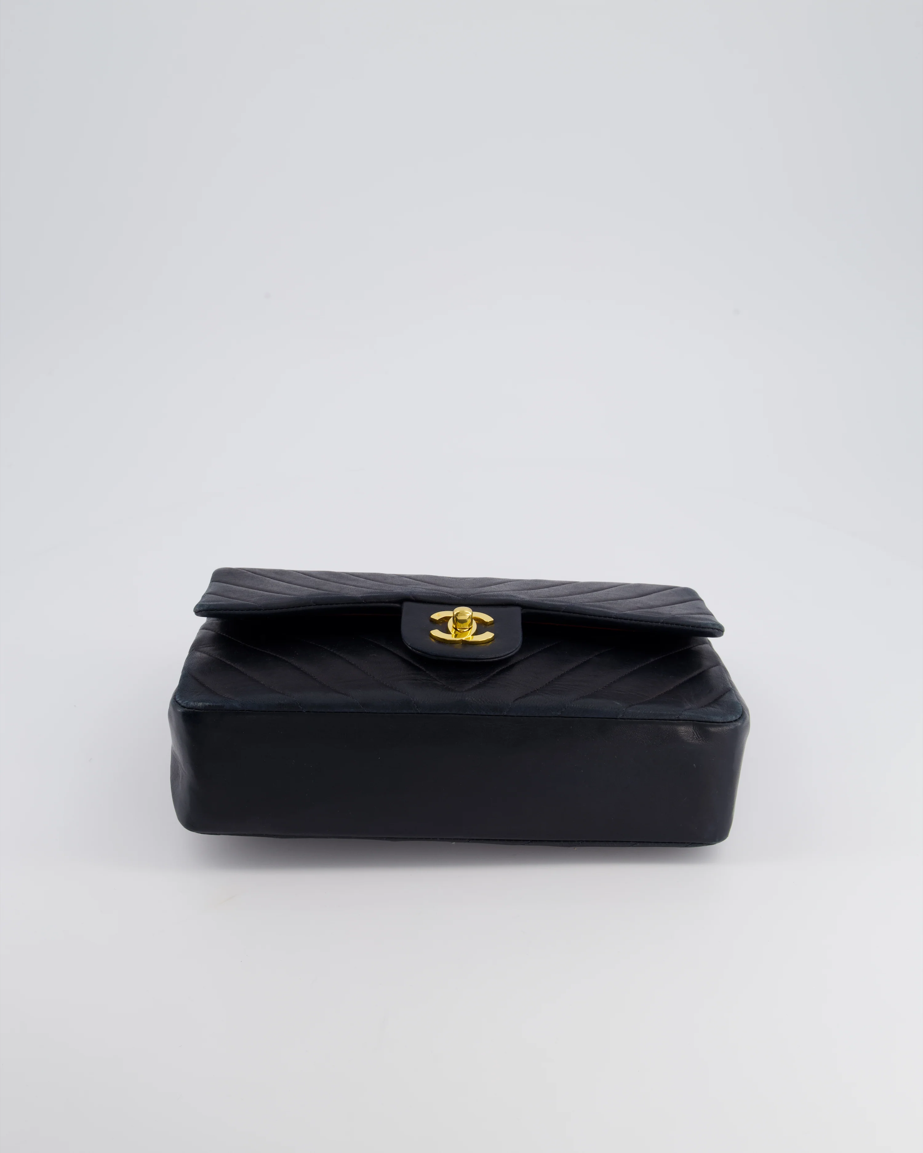Chanel Navy Vintage Classic Medium Chevron Double Flap Bag in Lambskin Leather with 24K Gold Hardware - Image 21