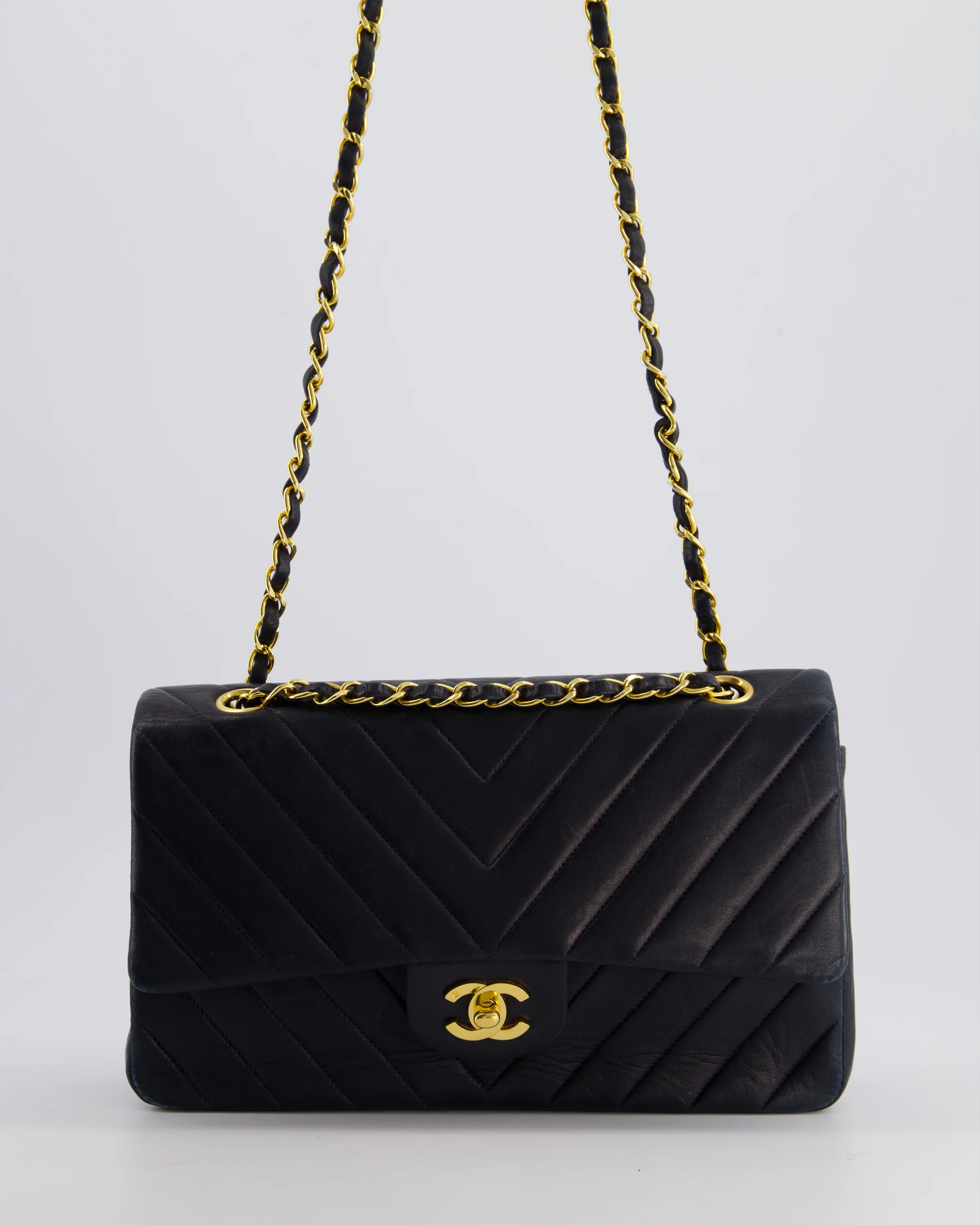 Chanel Navy Vintage Classic Medium Chevron Double Flap Bag in Lambskin Leather with 24K Gold Hardware - Image 4