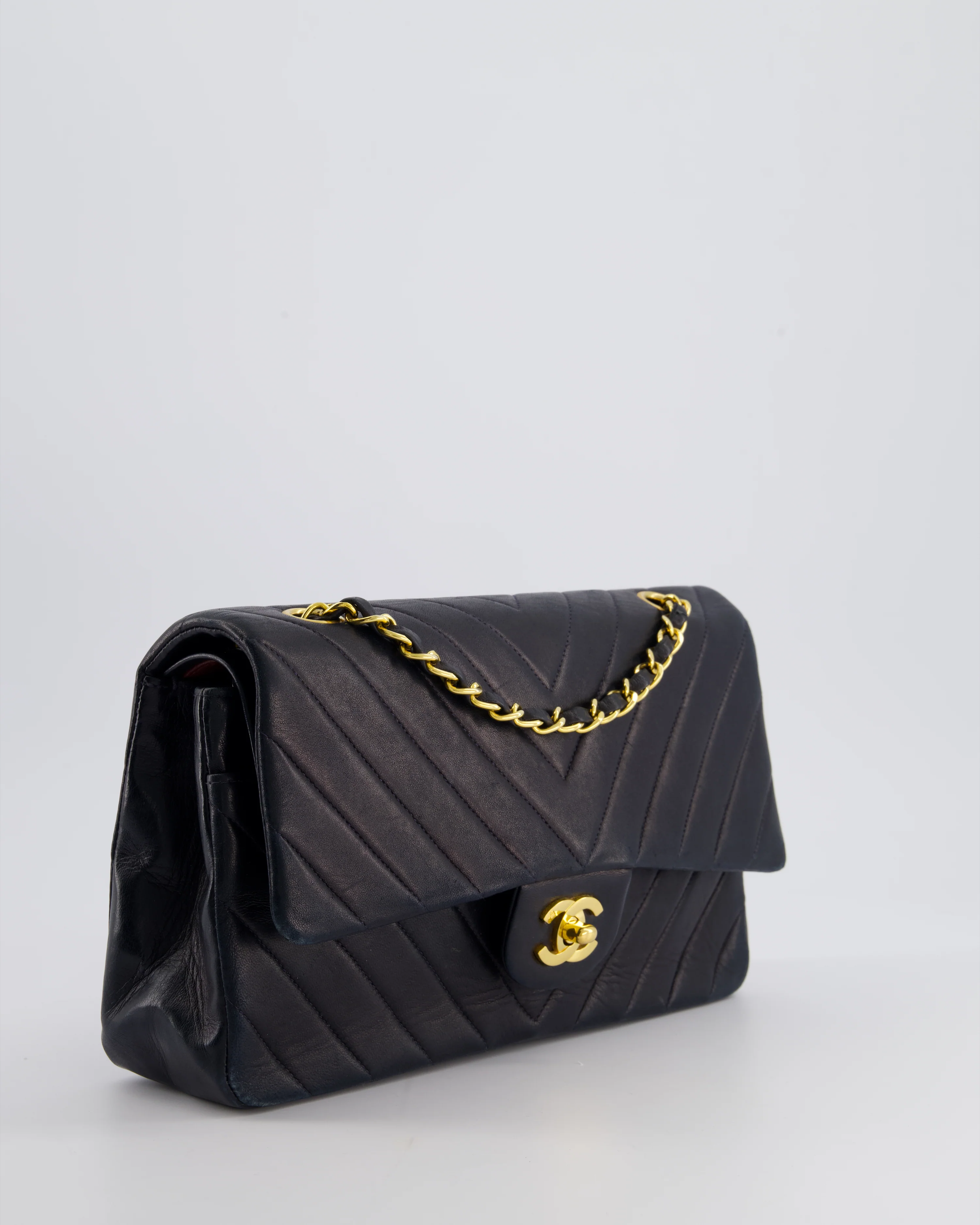 Chanel Navy Vintage Classic Medium Chevron Double Flap Bag in Lambskin Leather with 24K Gold Hardware - Image 6