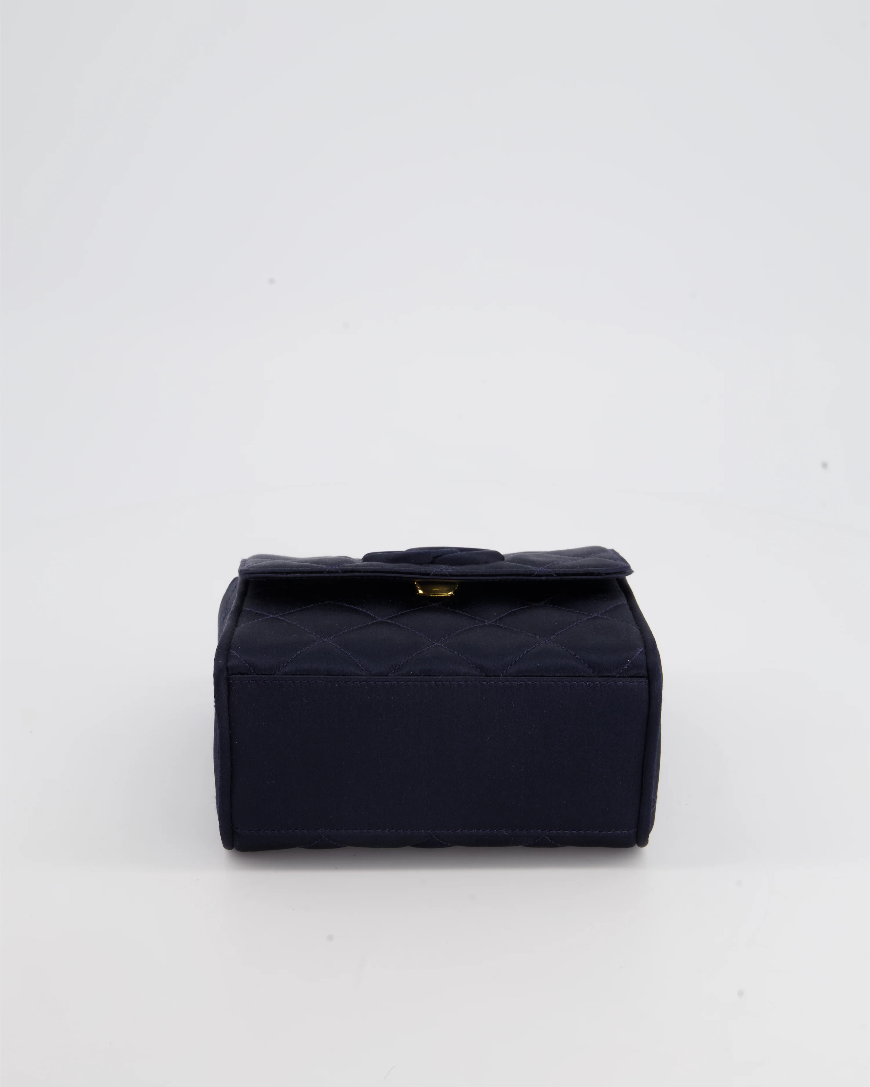 Chanel Navy Vintage Silk Diamond Quilted Shoulder Bag with CC Logo - Image 18