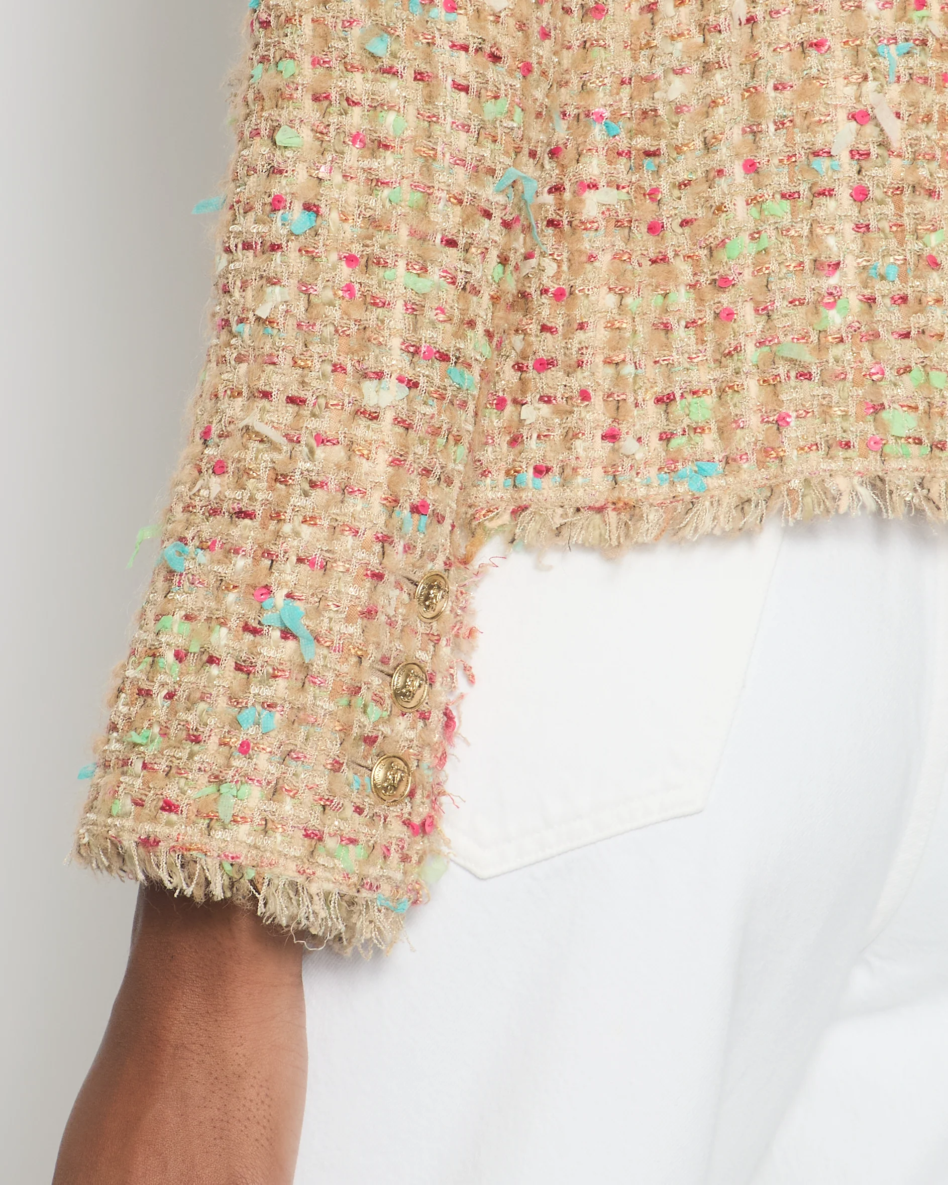 Chanel A/04 Pink, Cream Tweed Jacket with Sequin & Camellia Flower Pin Detail Size FR 36 (UK 8) - Image 5