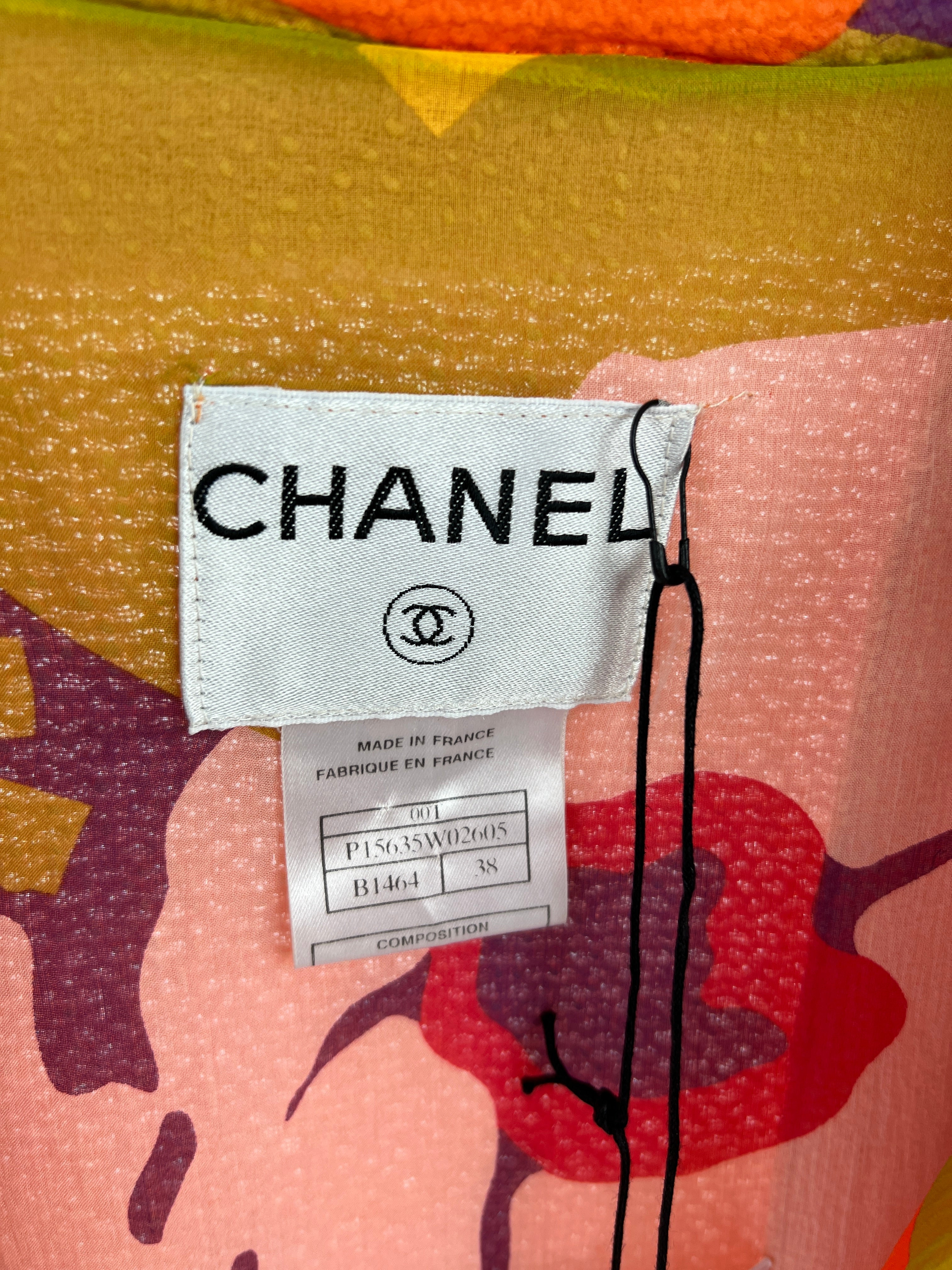 *FIRE PRICE* Chanel Peach Three Piece Set with Multicoloured Silk Trim and Shoulder Pad Detailing FR 38 (UK 10) - Image 14