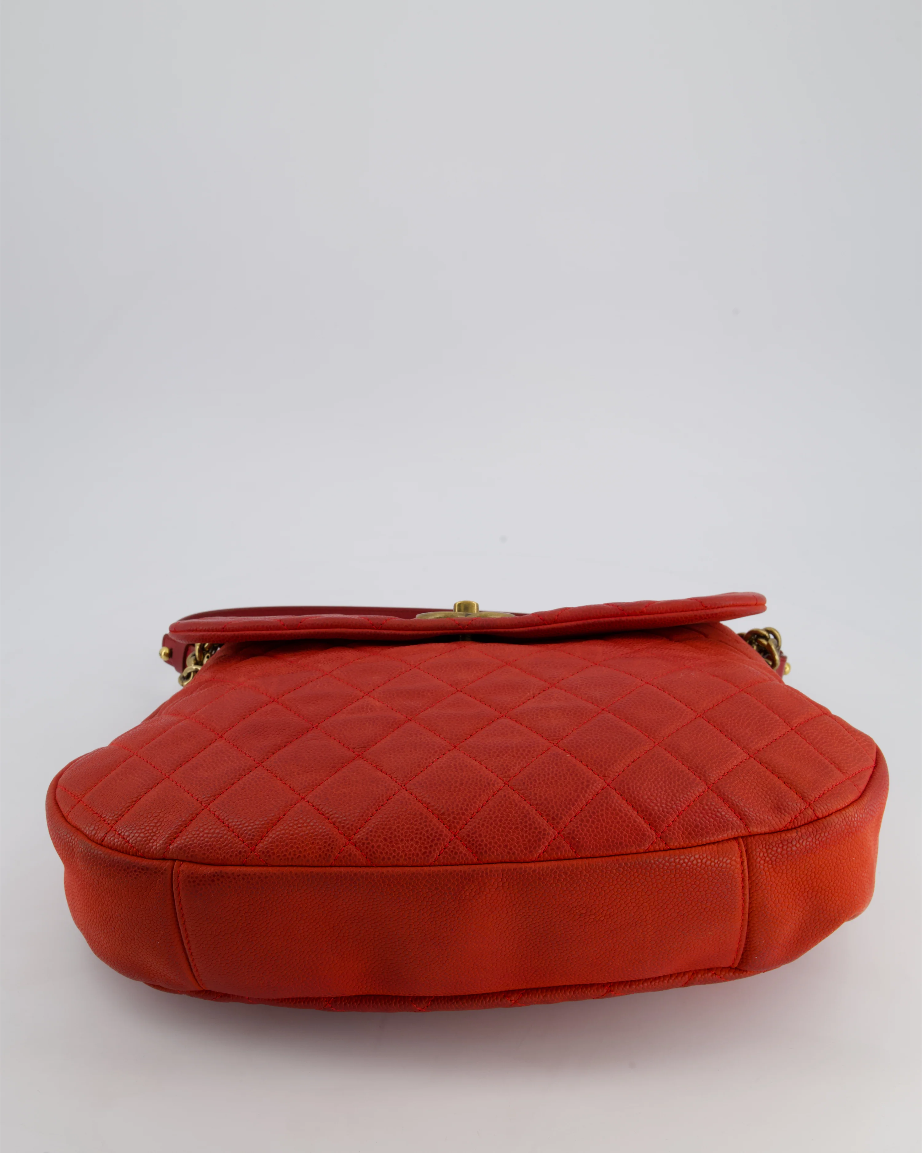 Chanel Red Country Chic Bag in Brushed Caviar Leather with Aged Gold Hardware - Image 18