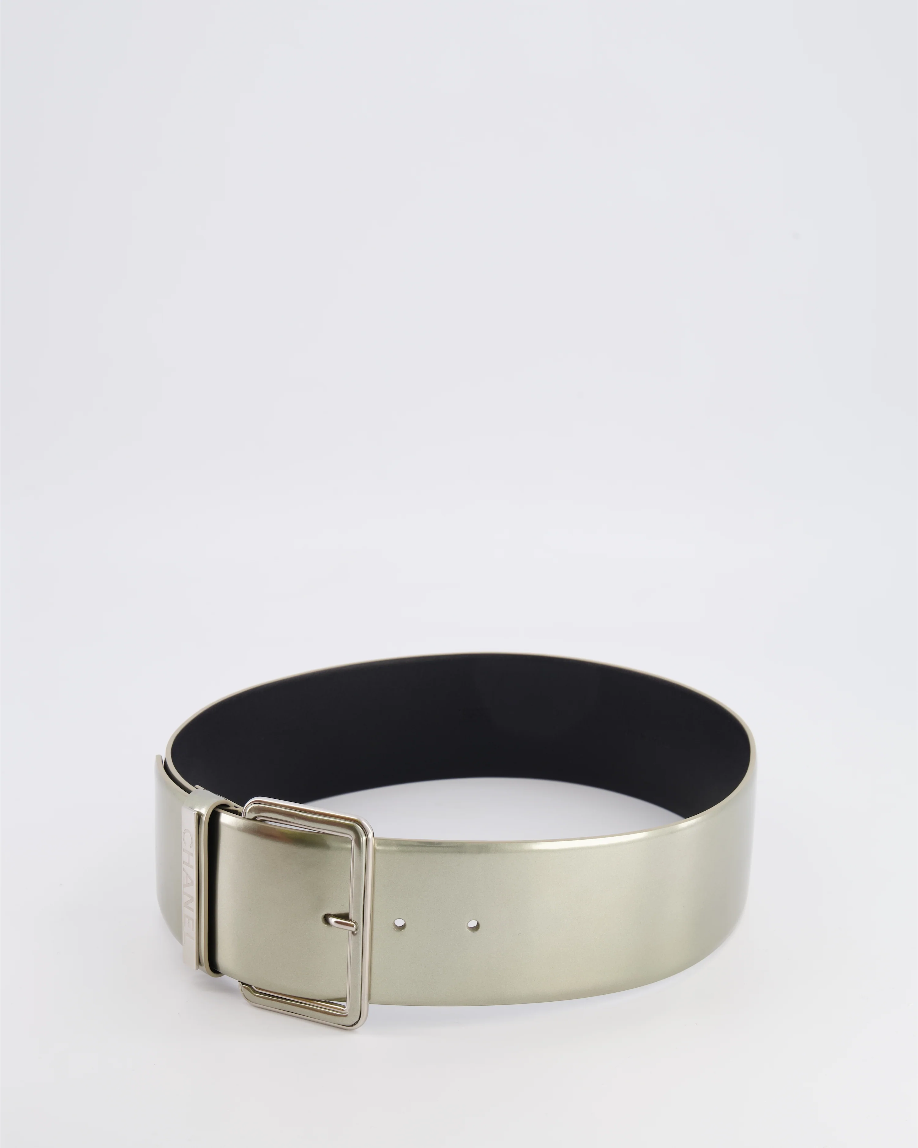 Chanel Silver Metallic Leather Large Belt with Silver Buckle and Engraved Logo Plate Detail 70cm - Image 5