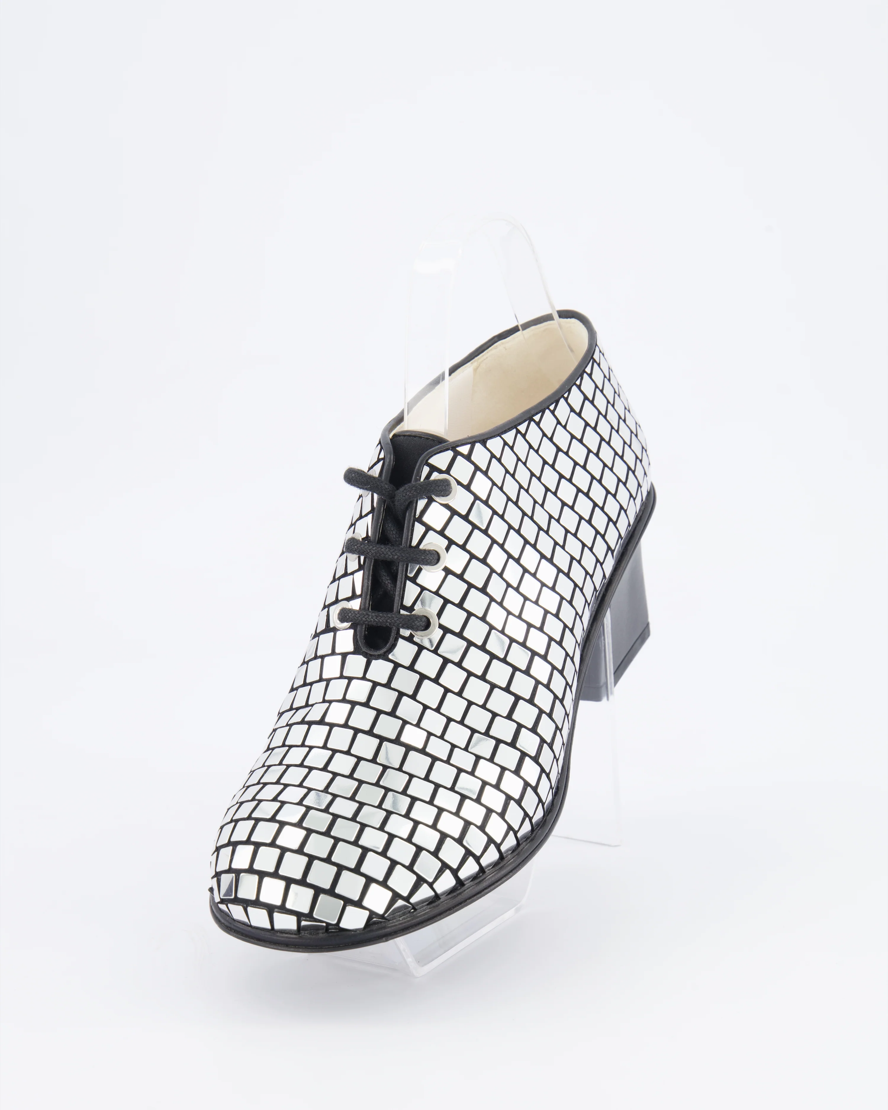 Chanel Resort 2024 Runway Silver Mirror Facets Lace-Up Heeled Boots with Gold CC Logo Detail Size EU 38C RRP £1,900 - Image 7