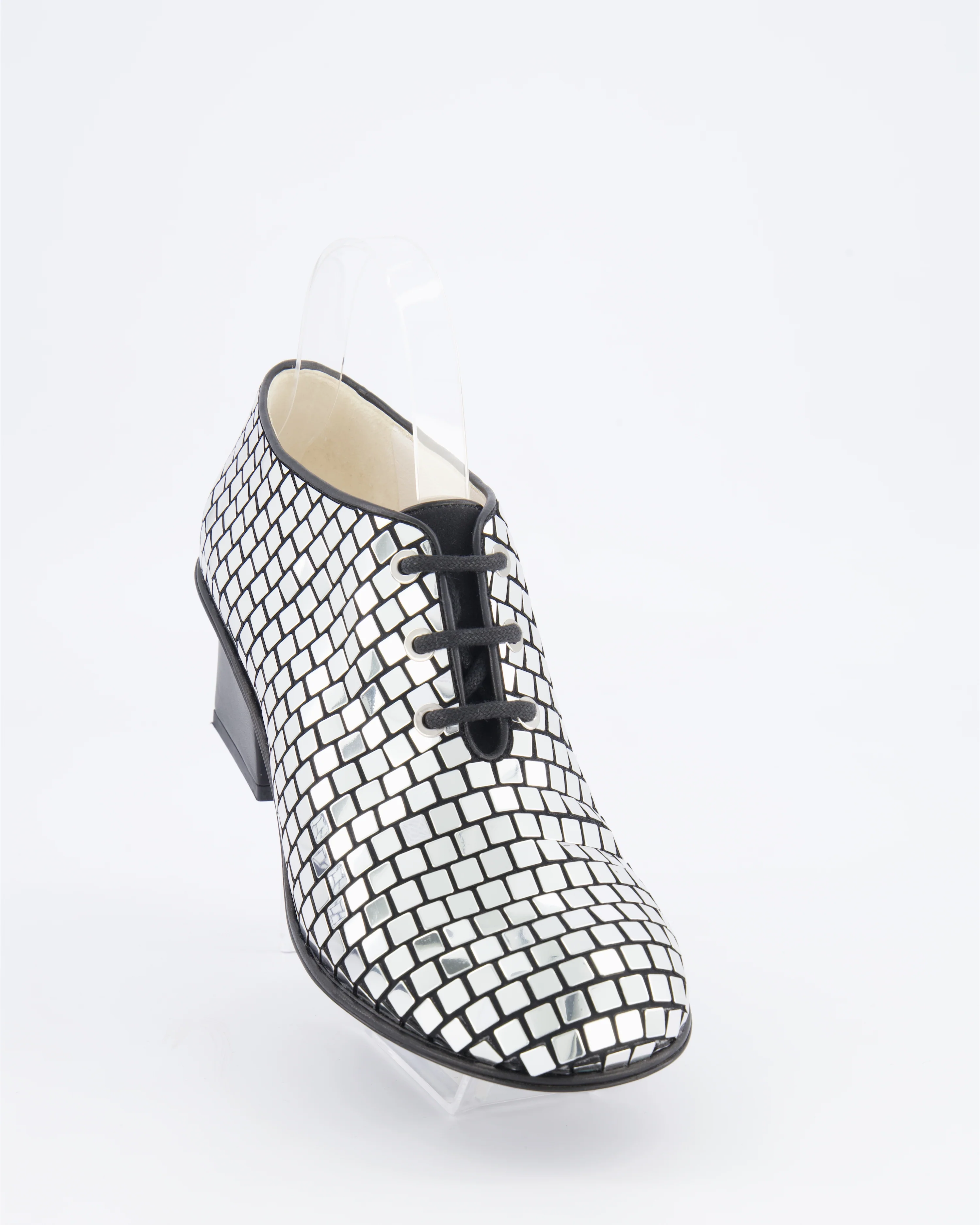 Chanel Resort 2024 Runway Silver Mirror Facets Lace-Up Heeled Boots with Gold CC Logo Detail Size EU 38C RRP £1,900 - Image 8