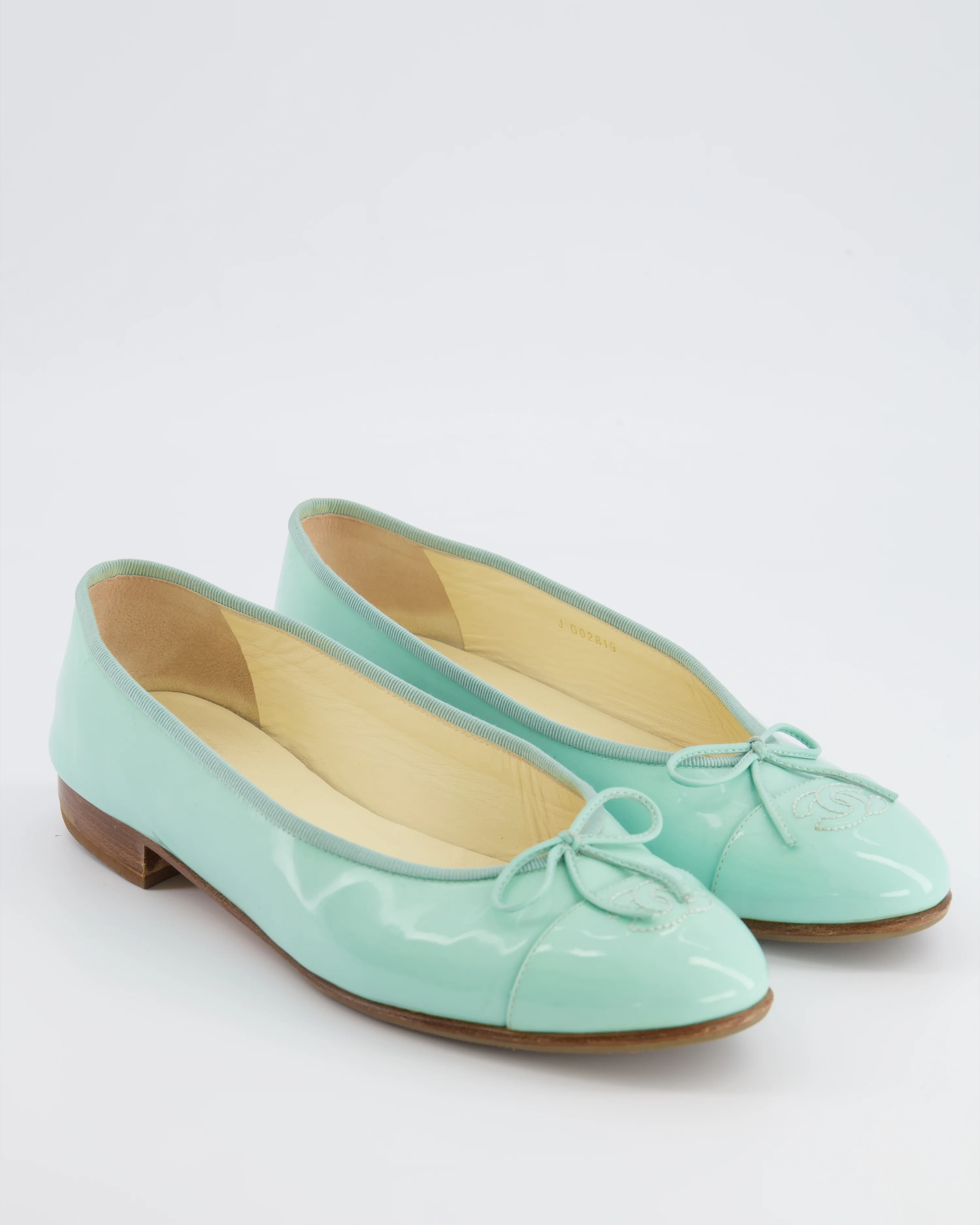 Chanel Turquoise Patent Leather Ballerina Flats with CC Logo Detail Size EU 40 - Image 2