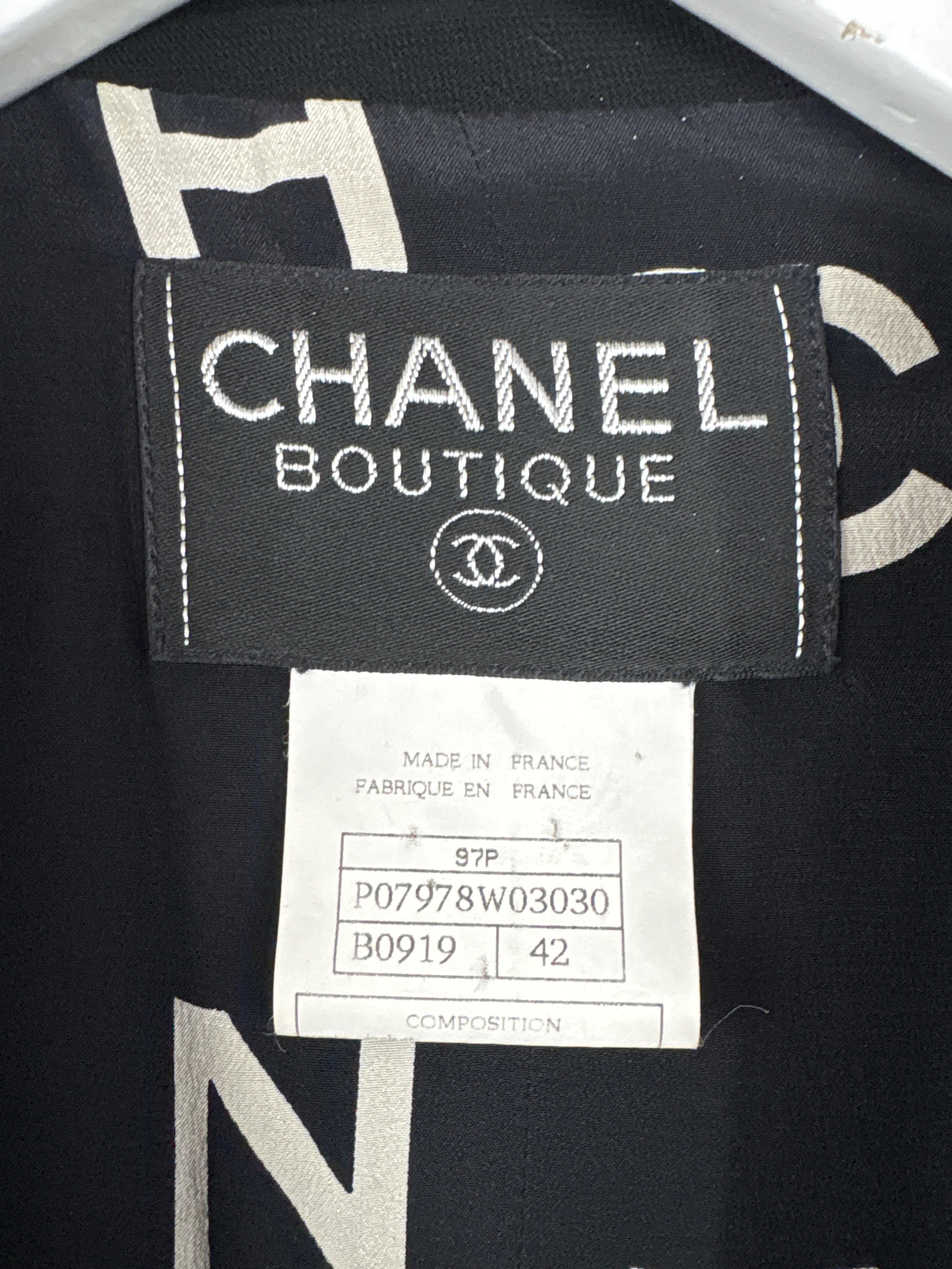 Chanel Vintage Runway 97/S Black, White CC Logo Slip Dress and Jacket Set with CC Chanel Button Size FR 42 (UK 14) - Image 18