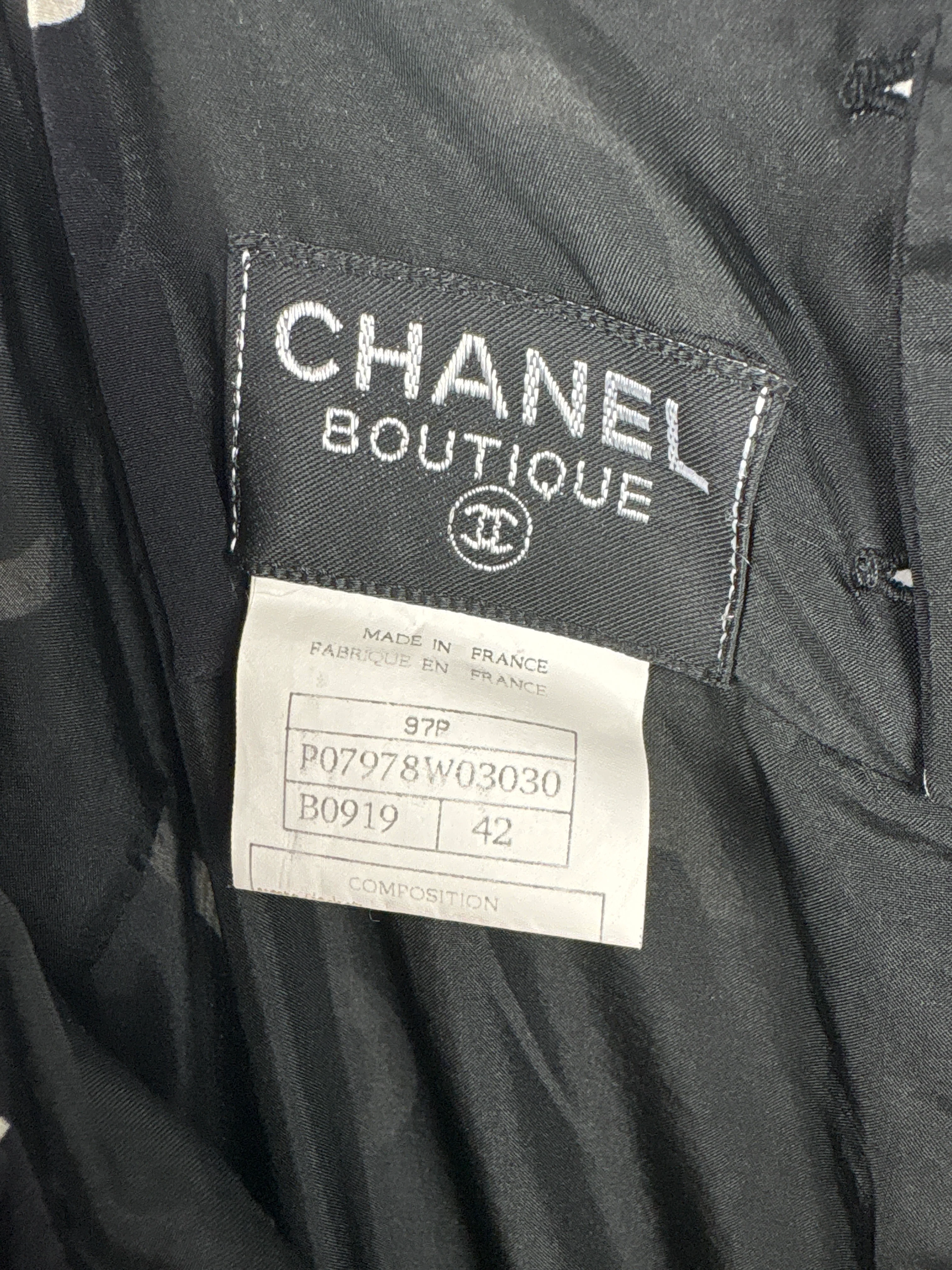 Chanel Vintage Runway 97/S Black, White CC Logo Slip Dress and Jacket Set with CC Chanel Button Size FR 42 (UK 14) - Image 23