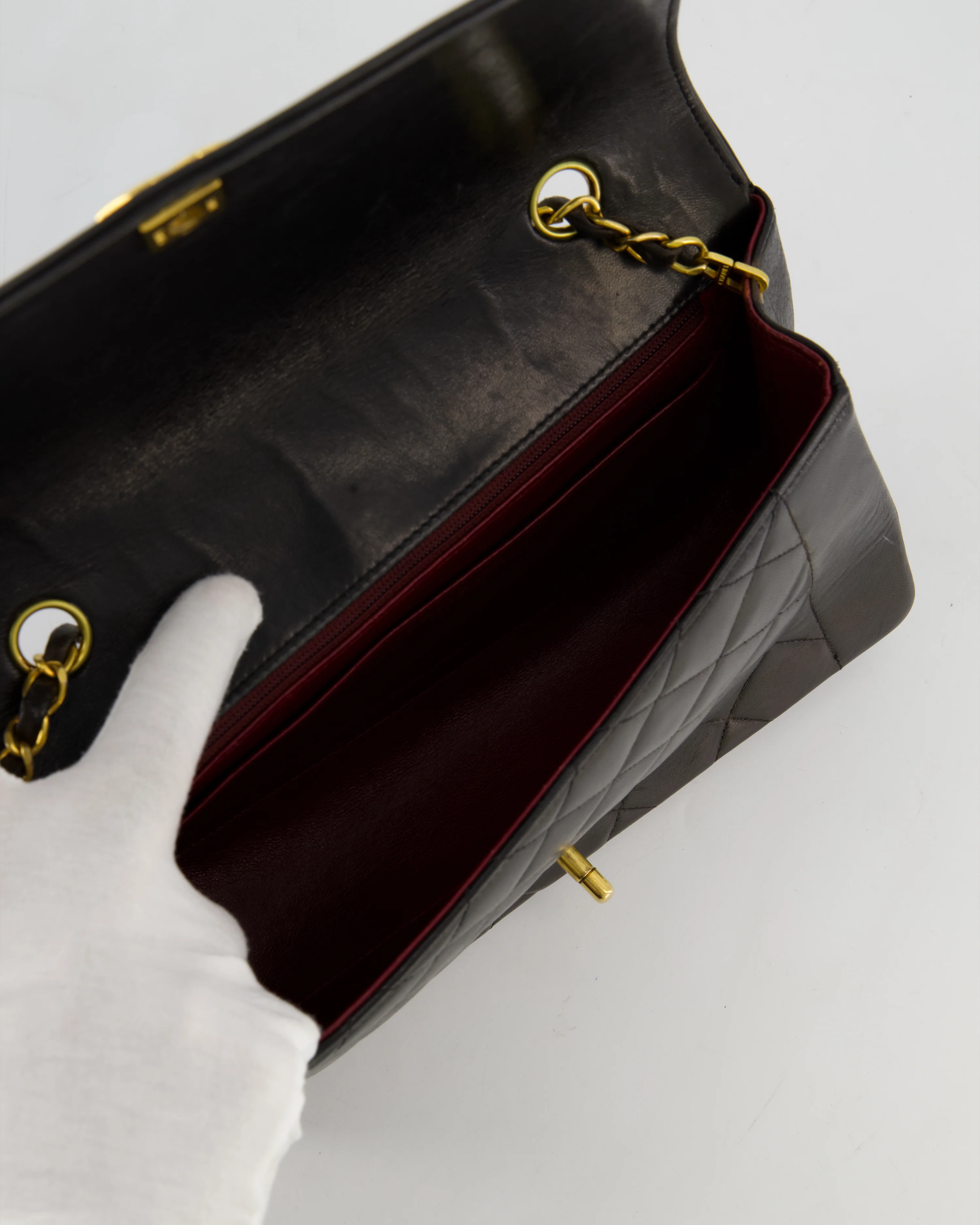 Chanel Vintage Espresso Brown Medium Diana Flap Bag in Lambskin Leather with 24K Gold Hardware - Image 17