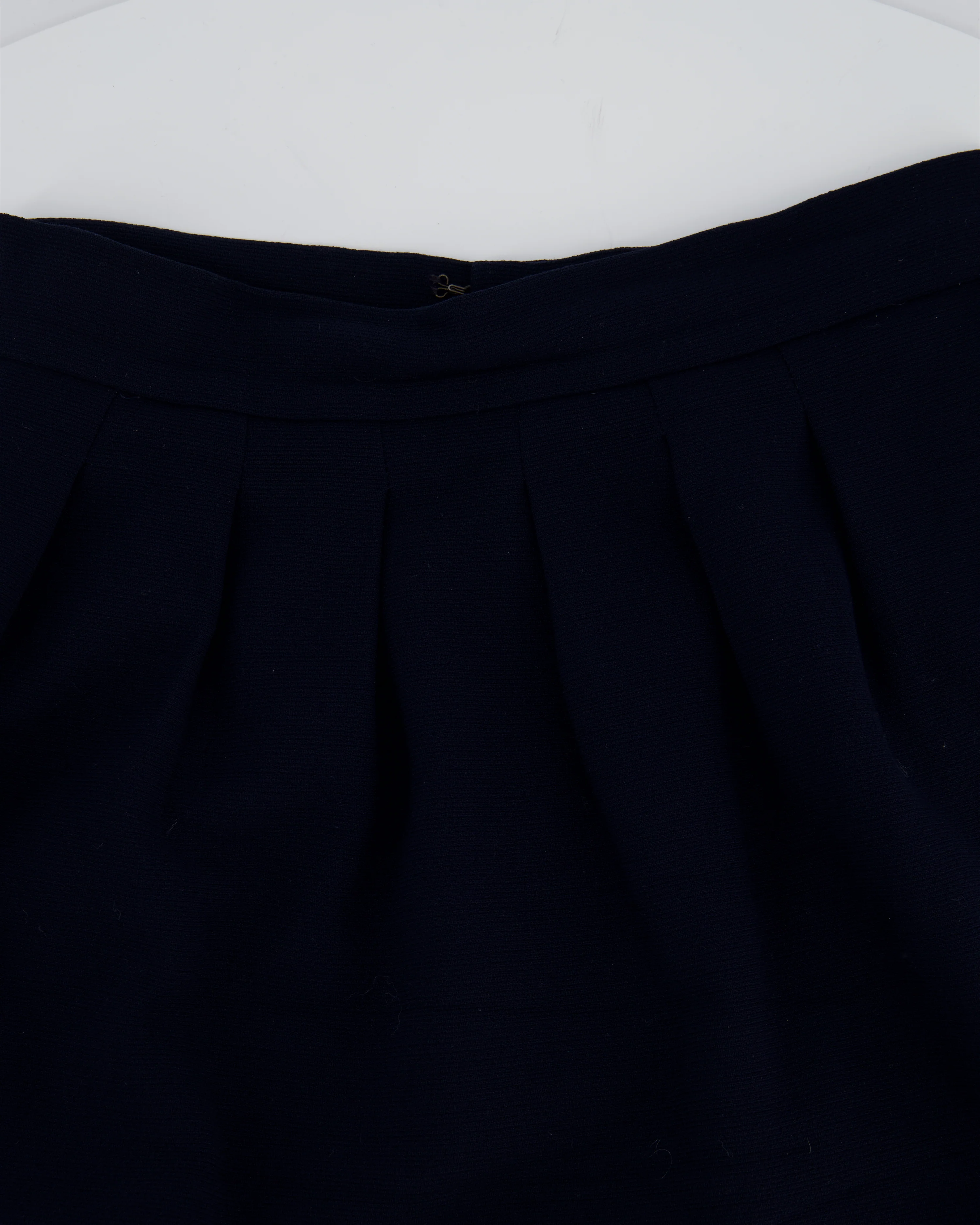Chanel Vintage Navy Double Breasted Wool Blazer Jacket and Skirt Set with Gold CC Logo Button Detail FR 38 (UK 10) - Image 12