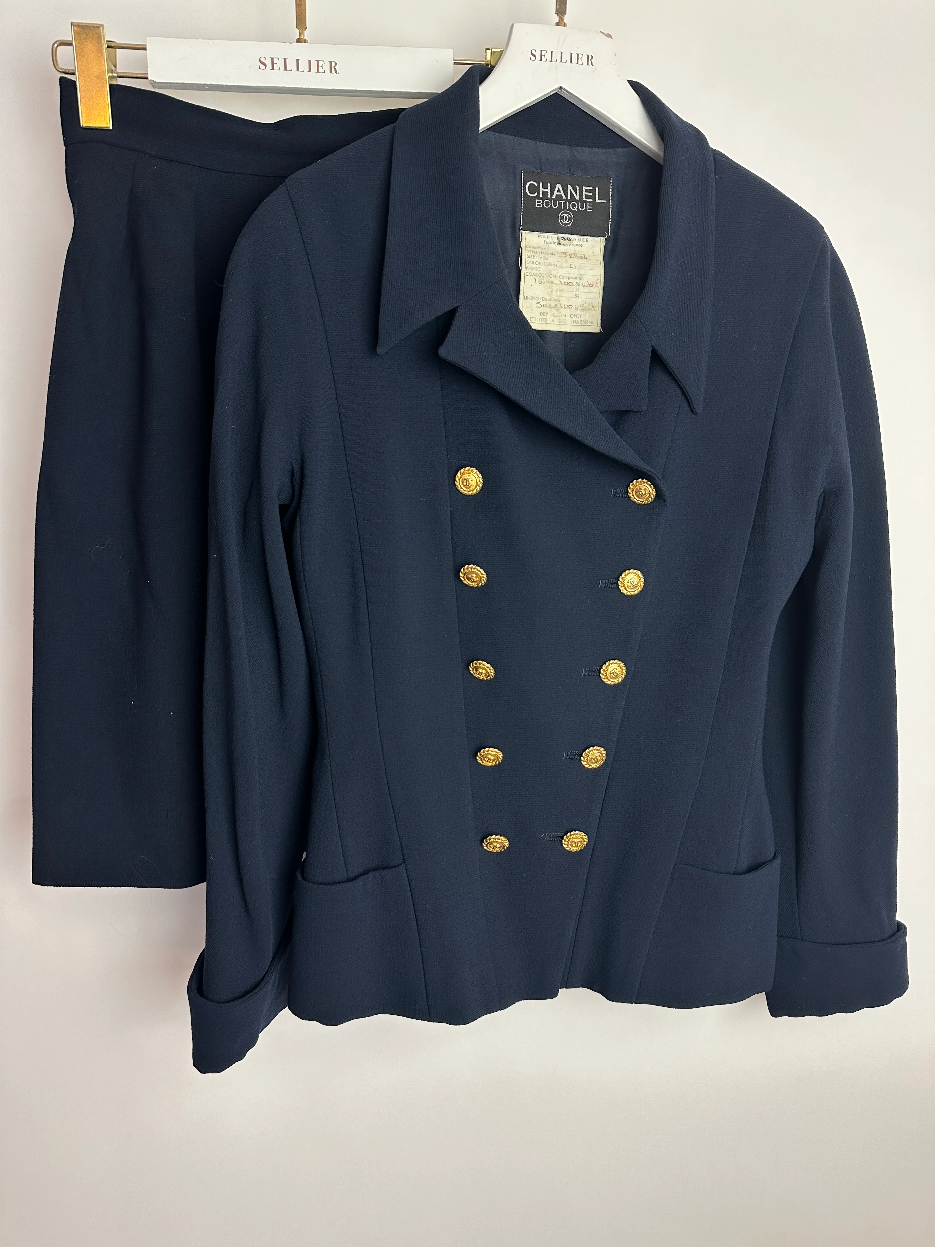 Chanel Vintage Navy Double Breasted Wool Blazer Jacket and Skirt Set with Gold CC Logo Button Detail FR 38 (UK 10) - Image 13