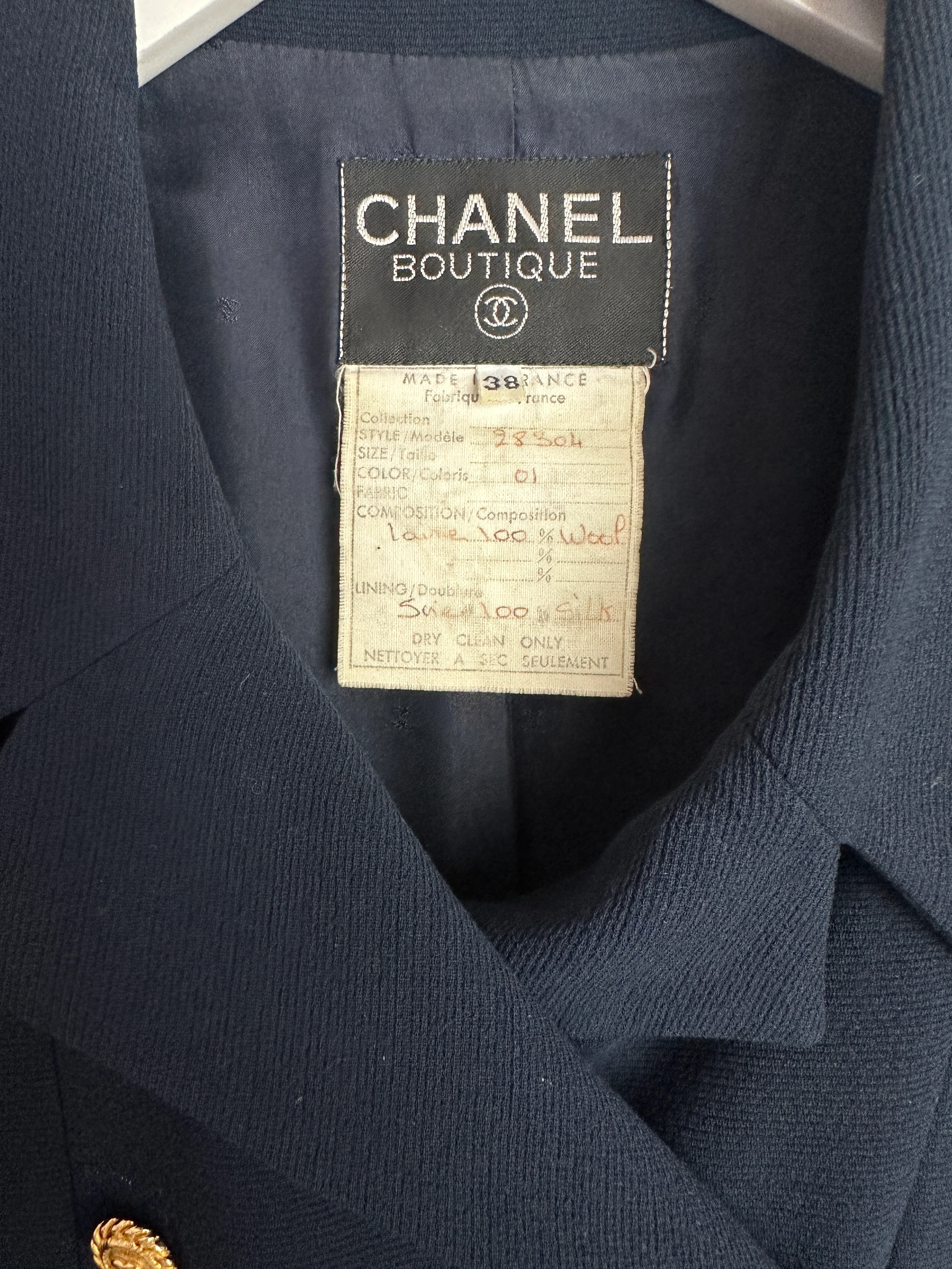 Chanel Vintage Navy Double Breasted Wool Blazer Jacket and Skirt Set with Gold CC Logo Button Detail FR 38 (UK 10) - Image 16