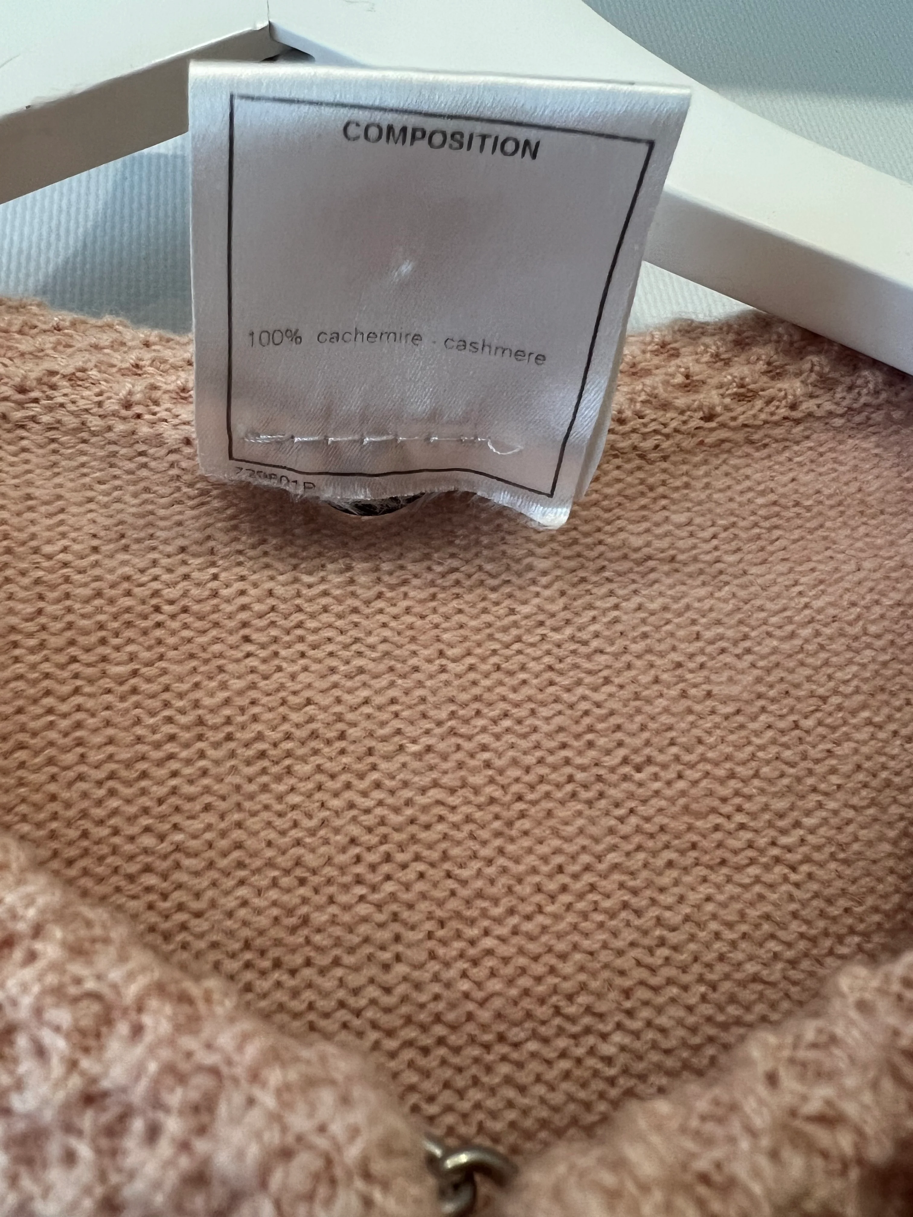 Chanel 05/S Vintage Pink Cashmere Cardigan with Floral Crystals Size FR 38 (UK 10) - Image 13