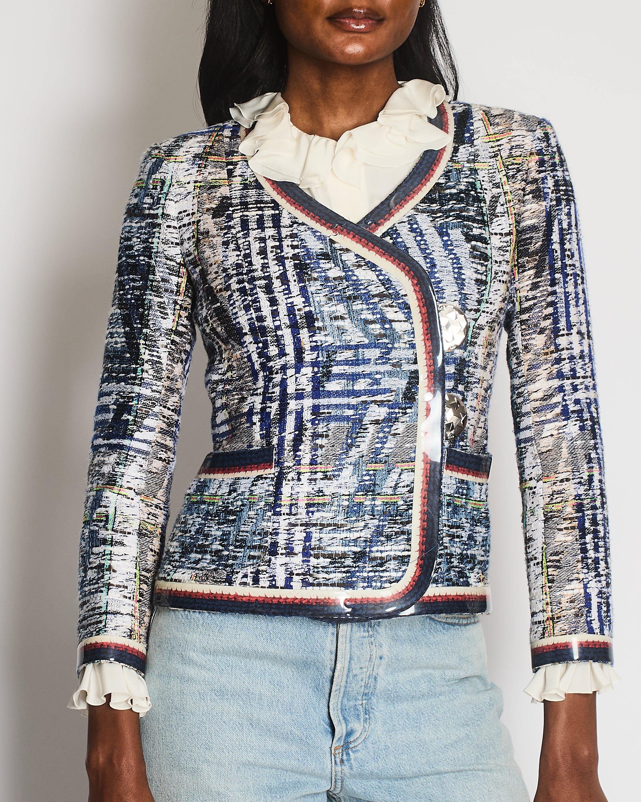 Chanel Spring 2016 White and Blue Vintage Tweed Jacket with Silver CC Logo Buttons Size FR 34 (UK 6) - Image 2