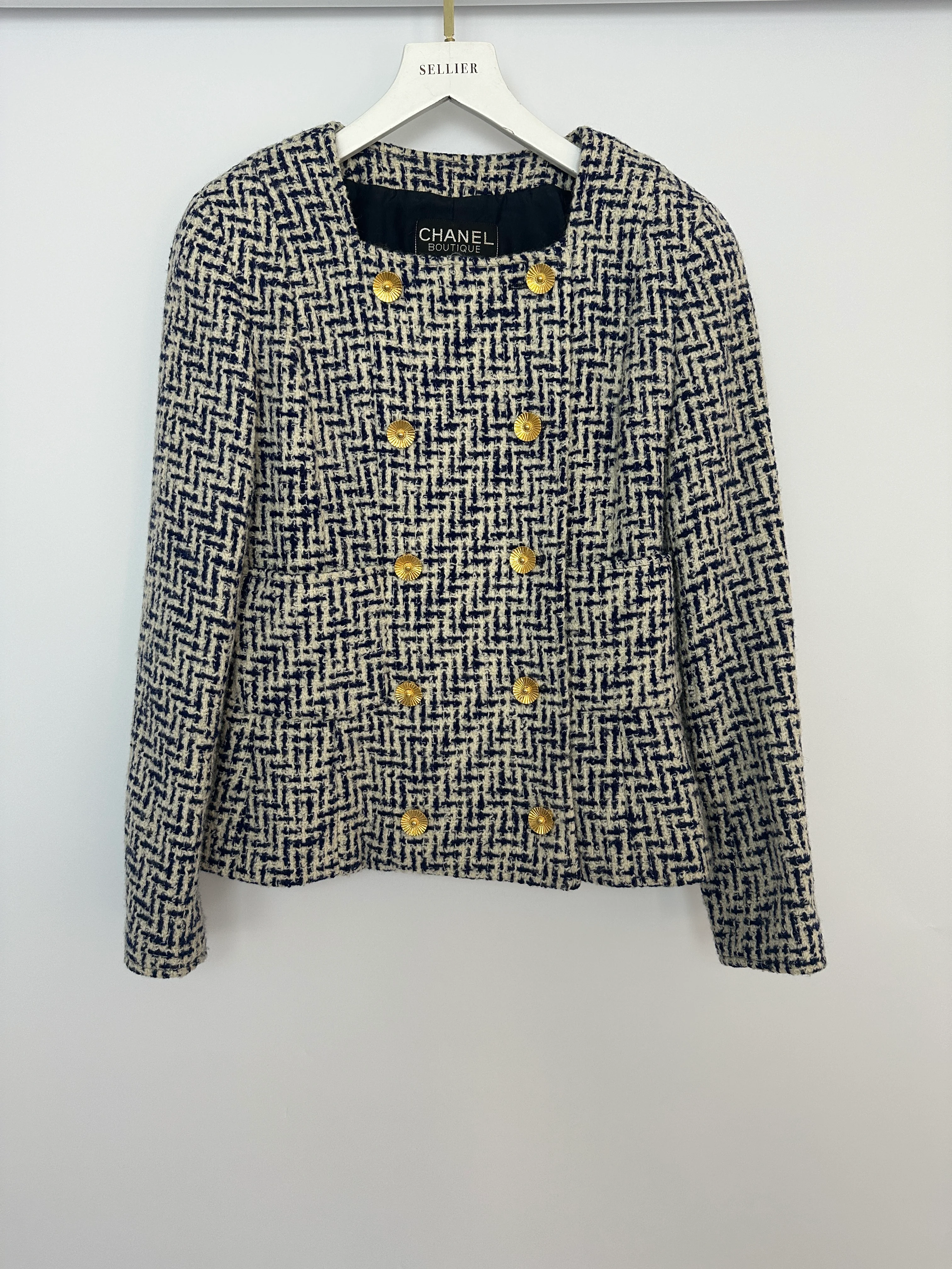 Chanel White and Navy Tweed Double Breasted Jacket with Gold Flower Button Detail FR 36 - 38 (UK 8 - 10) - Image 11