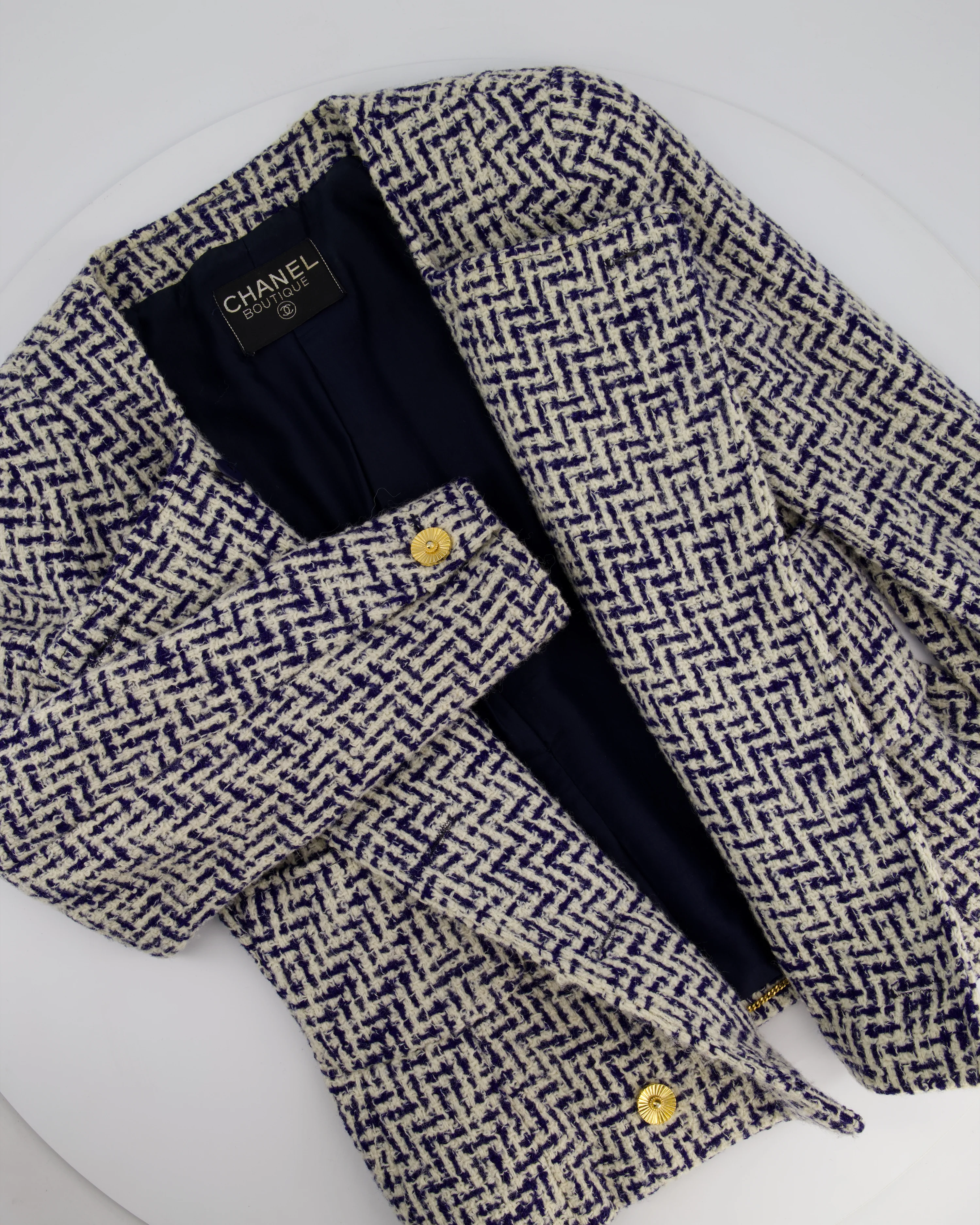 Chanel White and Navy Tweed Double Breasted Jacket with Gold Flower Button Detail FR 36 - 38 (UK 8 - 10) - Image 8
