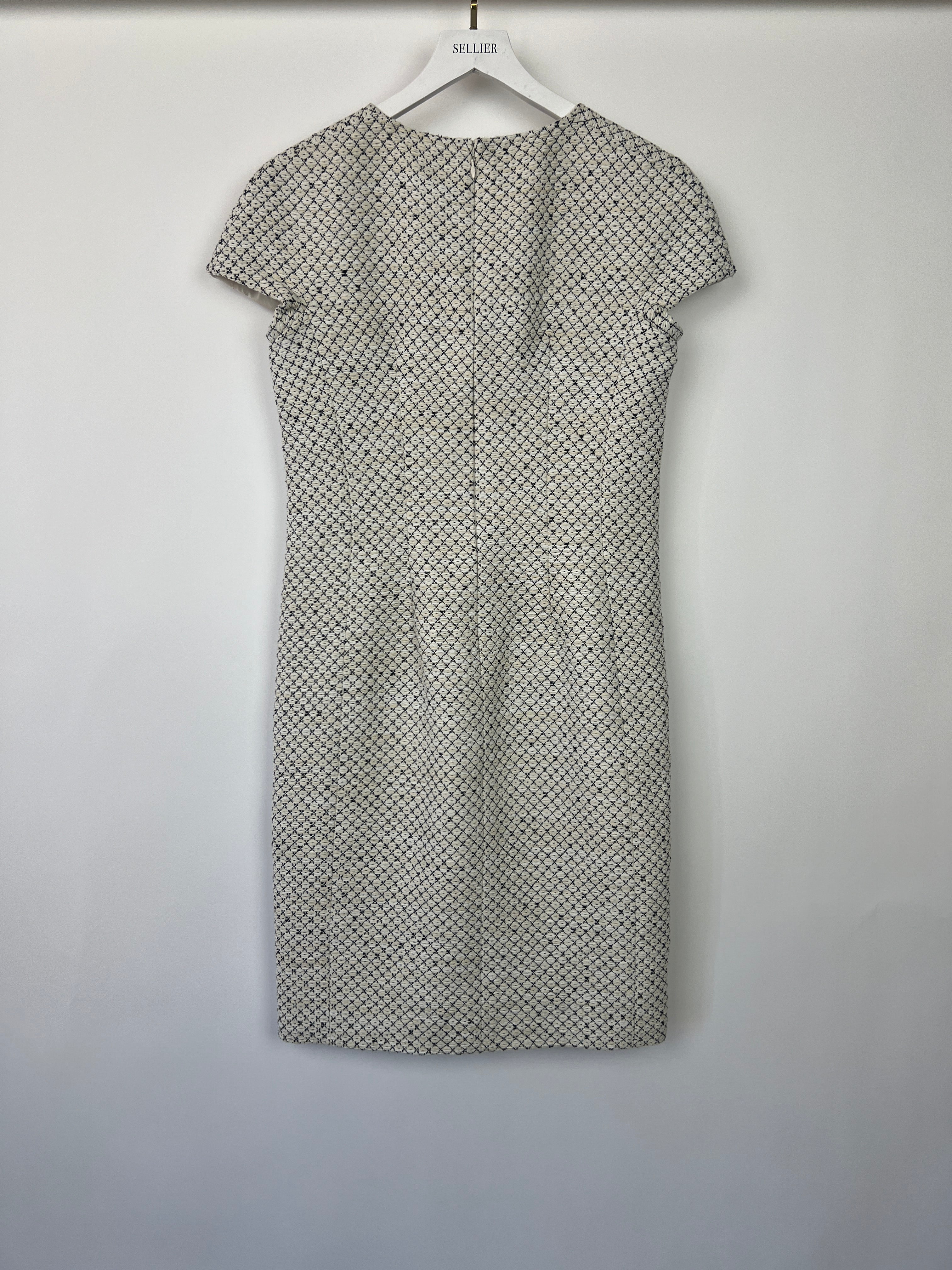 Chanel White, Black Short Sleeve Tweed Dress Size FR 38 (UK 10) - Image 7