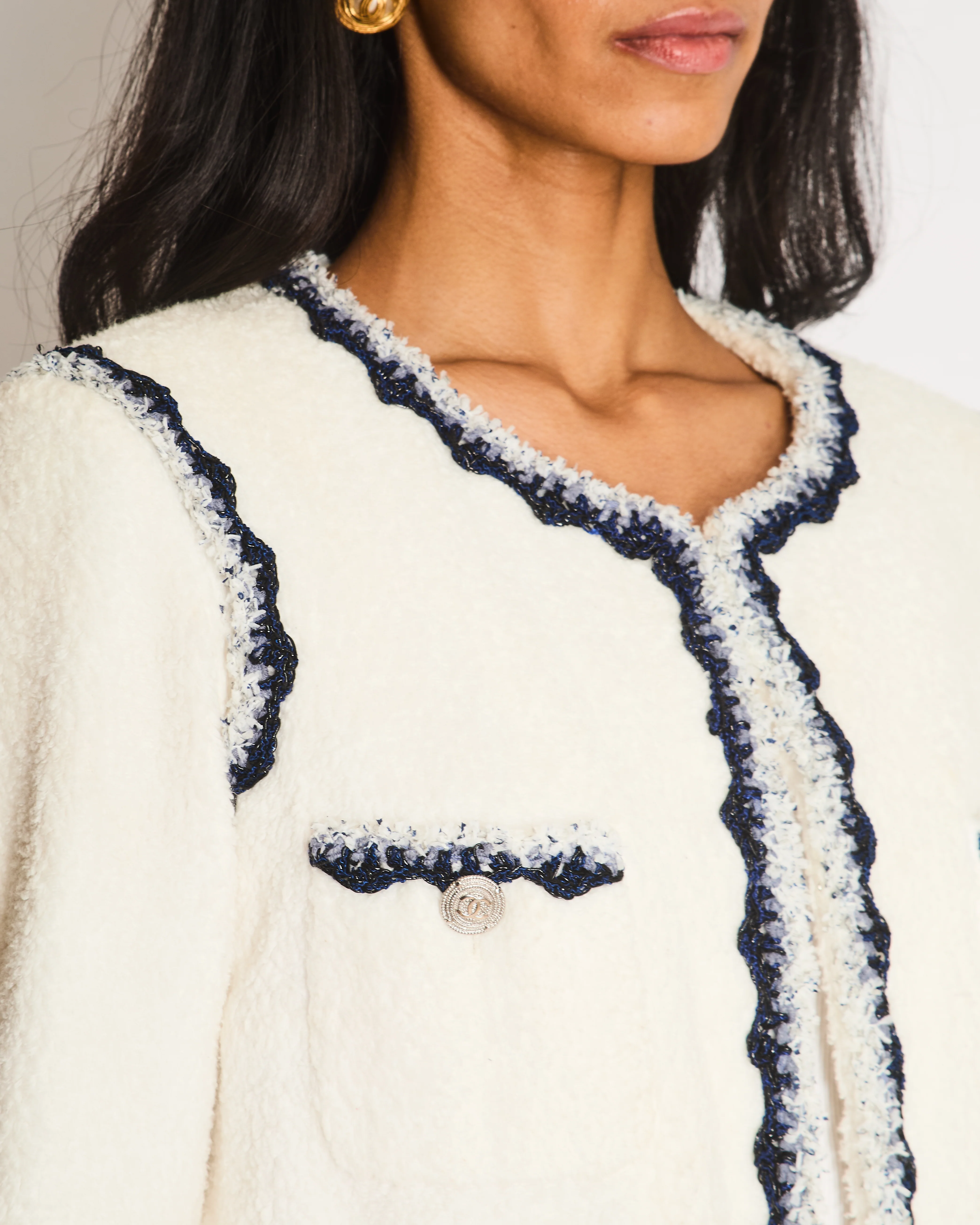 Chanel Cruise 2012 White Terrycloth Jacket with Blue Tweed Trim and Silver CC Logo Buttons Size FR 40 (UK 12) - Image 3