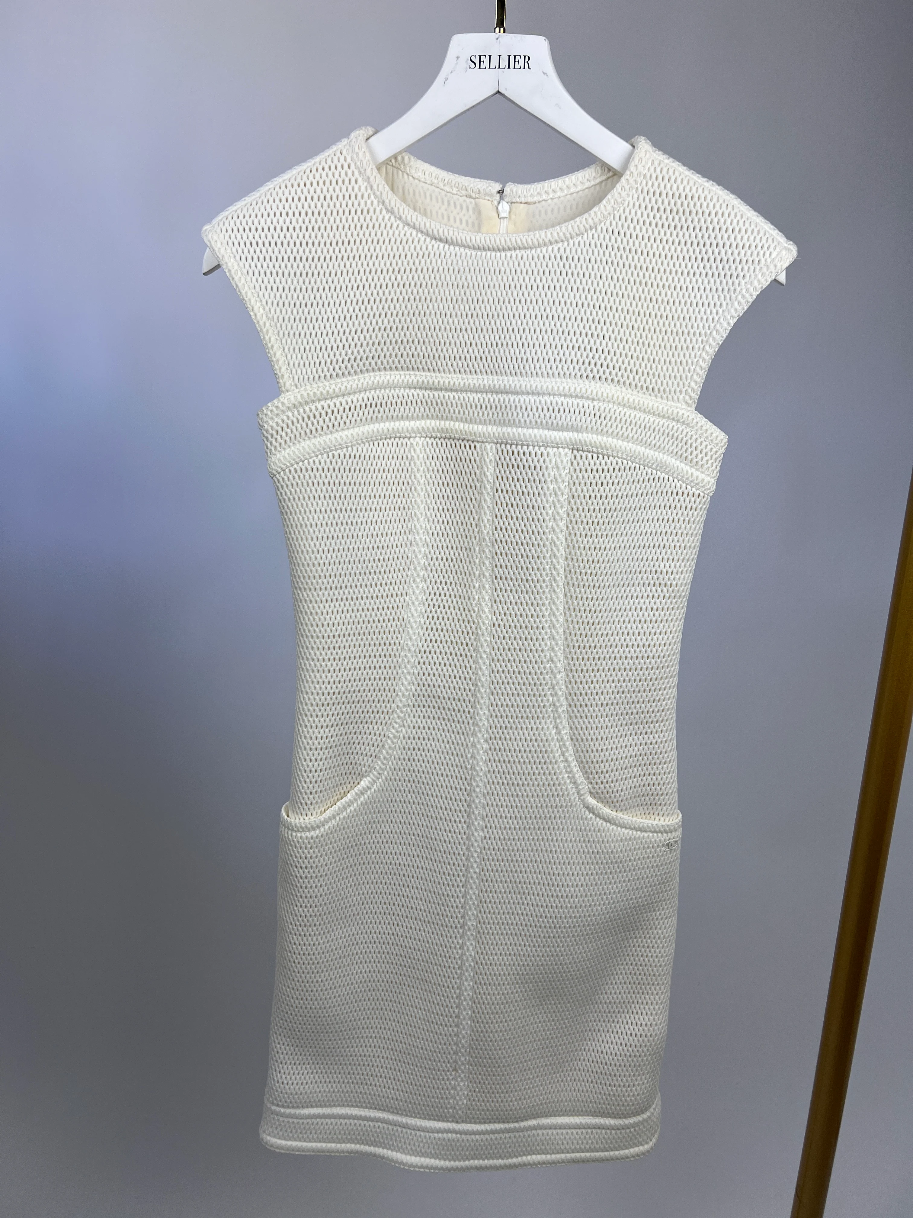 Chanel White Textured Sleeveless Mini Dress with Pocket Detail Size FR 34 (UK 6) - Image 11