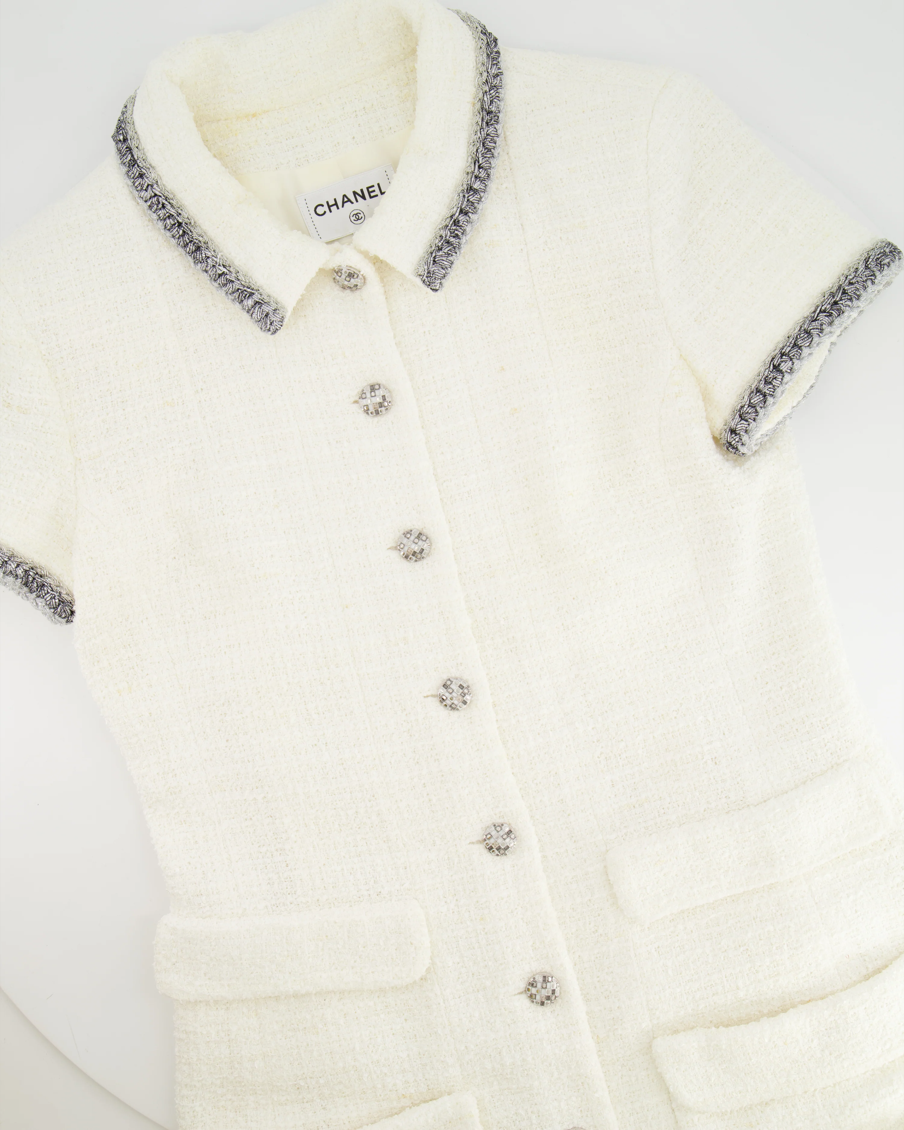 *HOT* Chanel 20S White Tweed Short-Sleeve Mini Dress with Silver Buttons and Embellishments Details FR 42 (UK 14) RRP £5,250 - Image 8