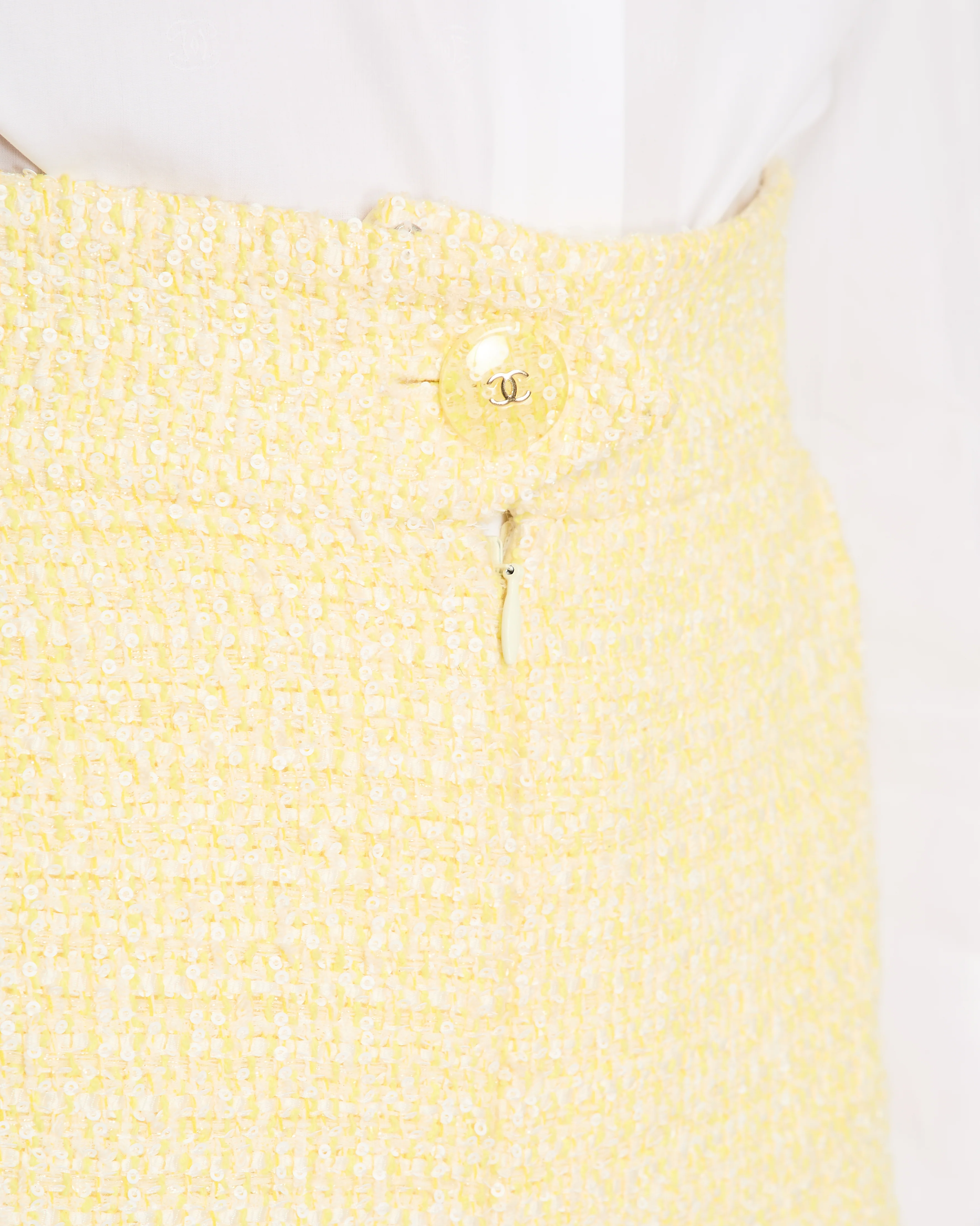 Chanel Yellow High-Waist Tweed Shorts with CC Logo Button Size FR 38 (UK 10) - Image 3