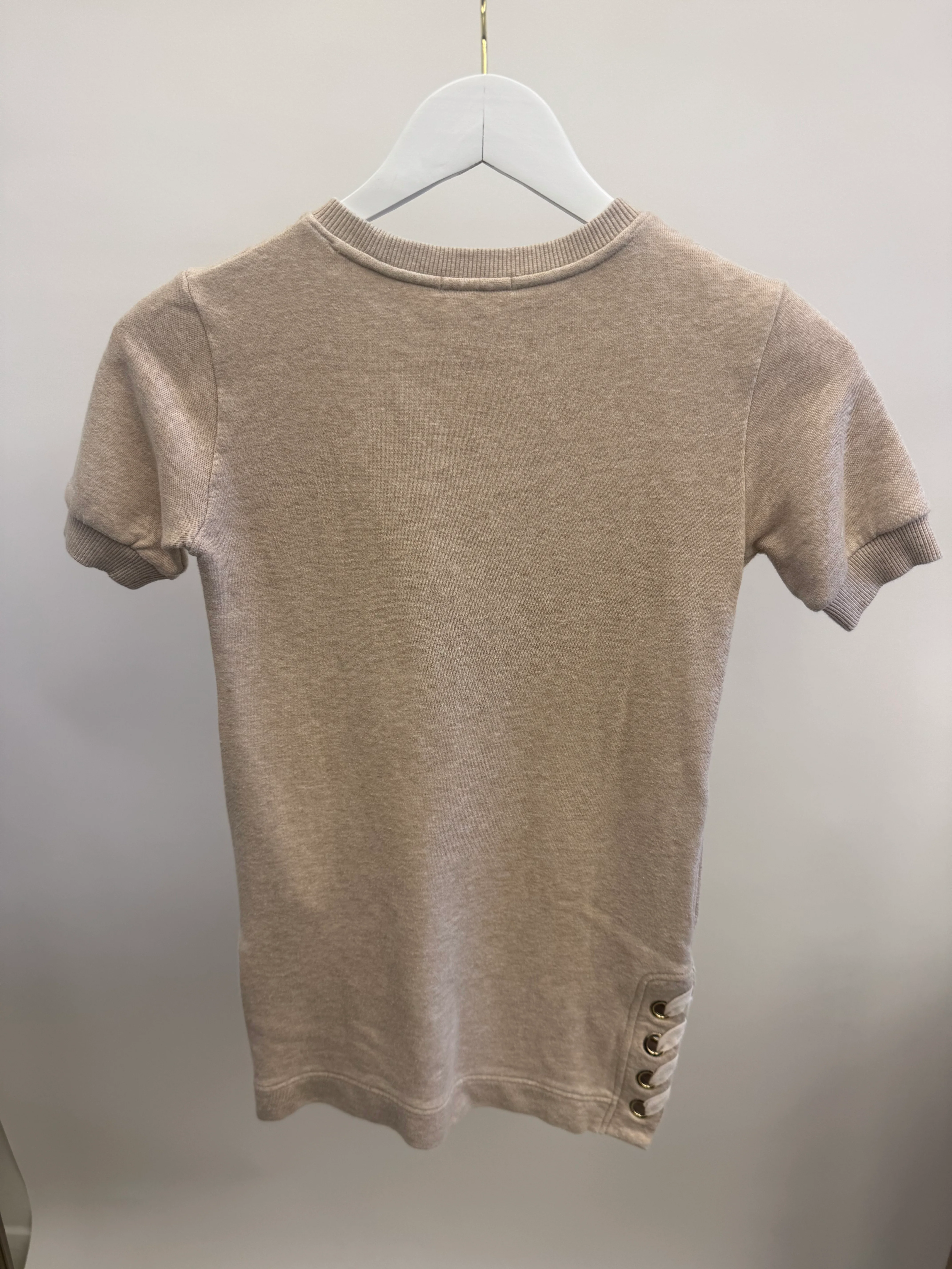 Chloé Kids Beige Short-Sleeve Dress with Logo and Buckle Details Size 10 years - Image 5
