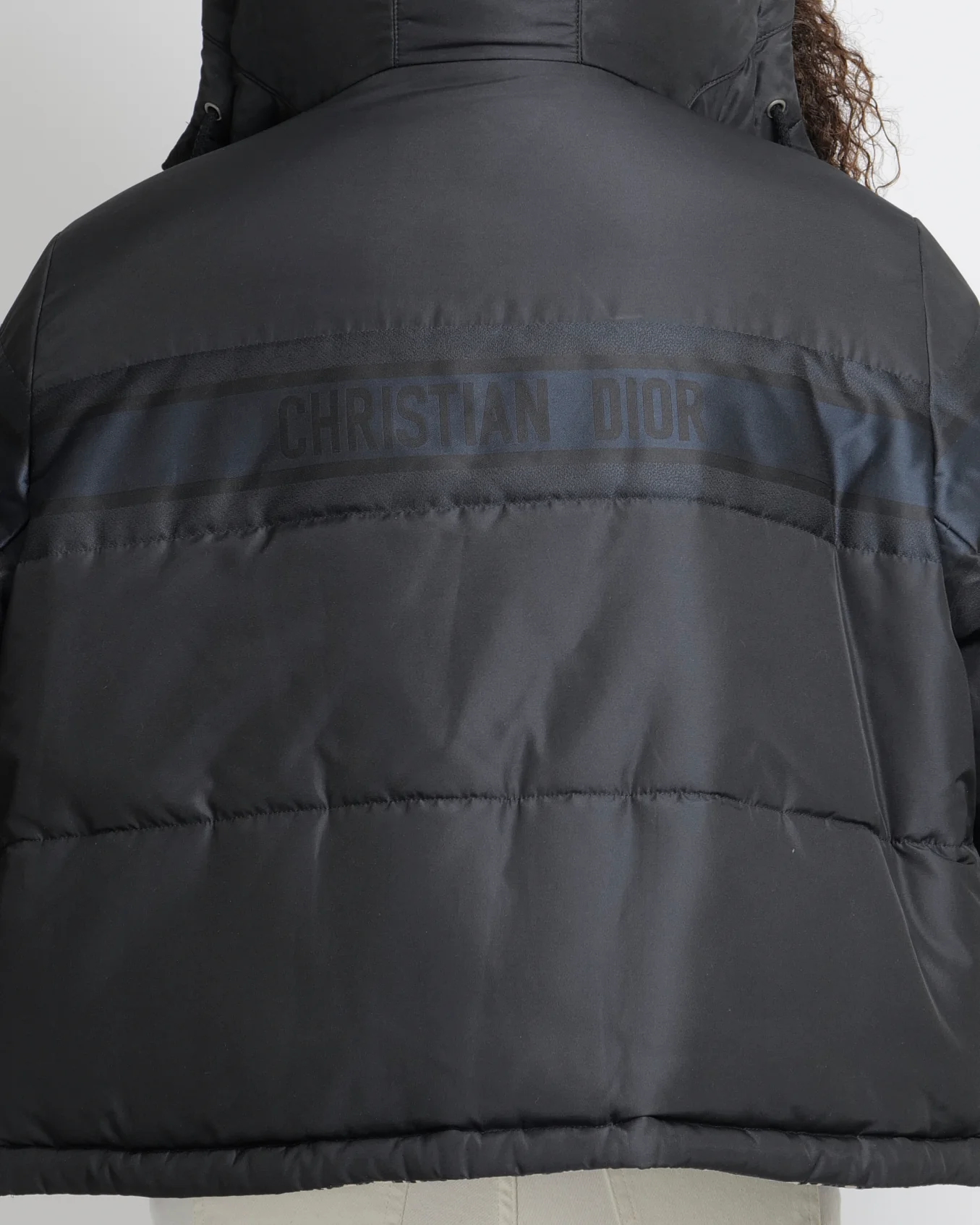 Christian Dior Navy and Ecru Cropped Reversible Puffer Jacket with Oblique Logo Pattern and Back Logo Size XS (UK 6) RRP £4,500 - Image 8